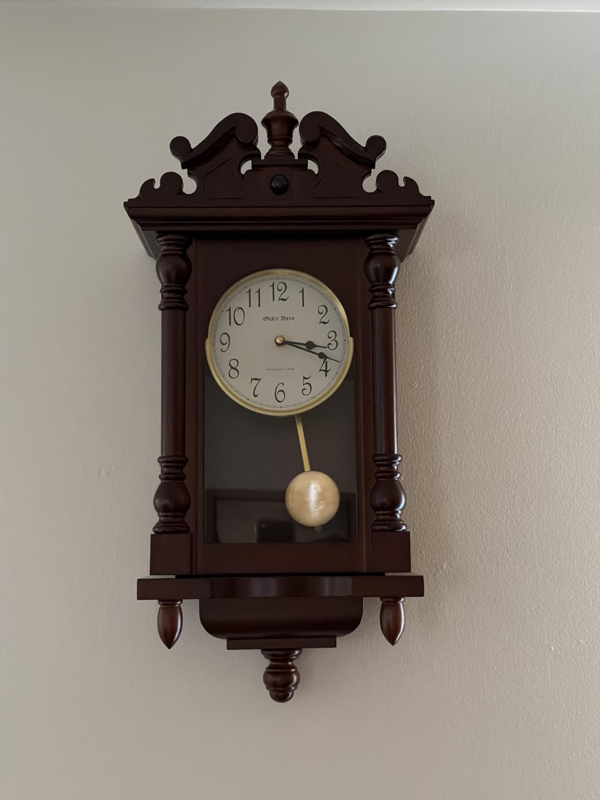 Wall Clock with Real Wood, 4 Chime Options, Swinging Pendulum, Antique Vintage Design, 22