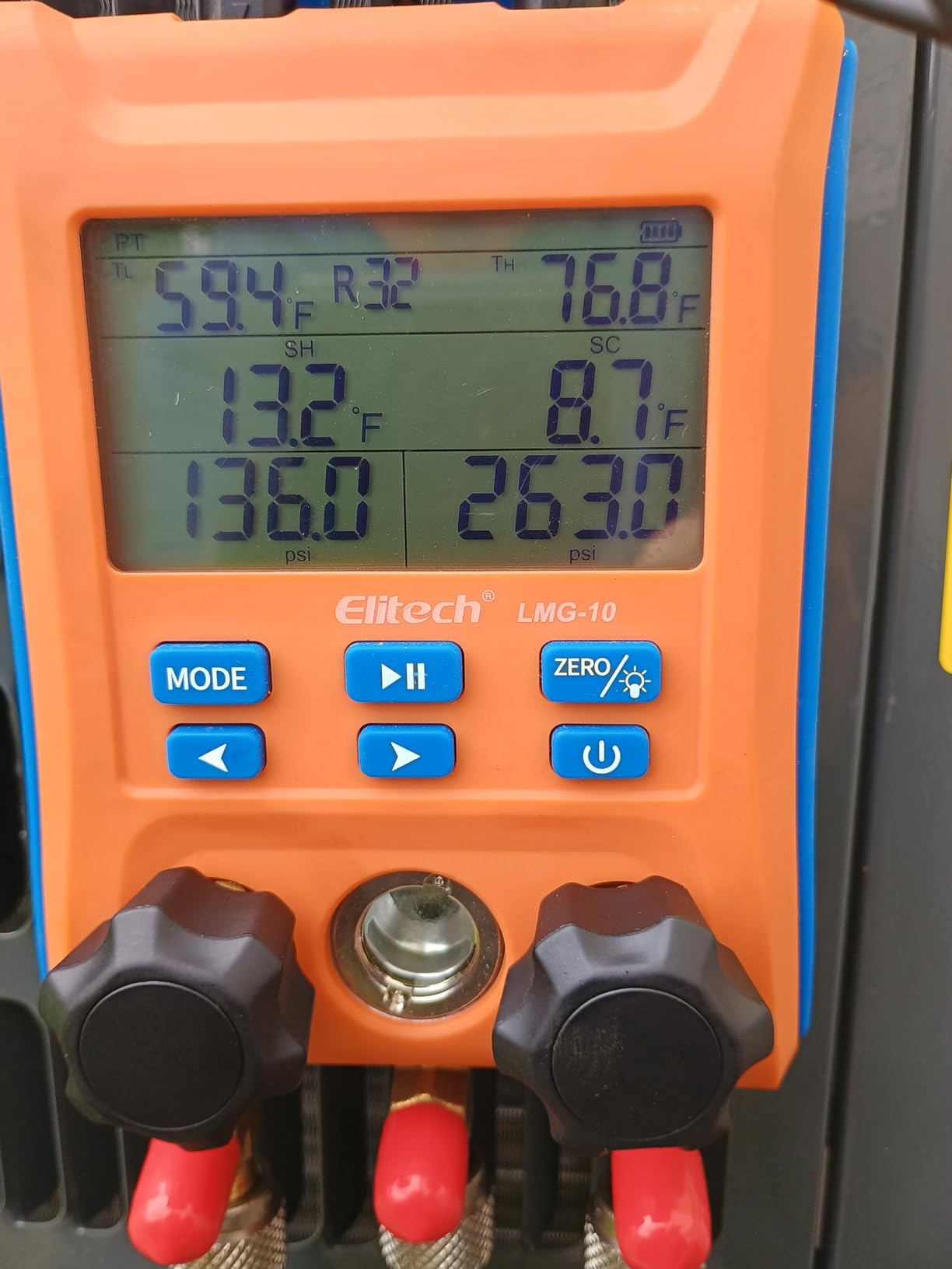 Elitech Digital Manifold Gauge 2-Way Valve with Thermometer Clamps for HVAC Systems, LMG-10 customer photo 1