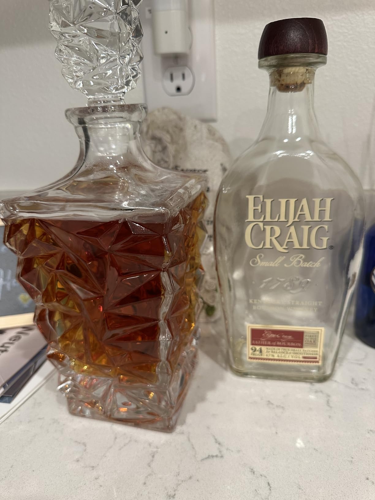 Viski Prism Whiskey Decanter with Stopper, Crystal Liquor Decanter for Bourbon, Scotch, Vodka, Spirits, Wedding Gifts, Man Cave Essentials, Elegant Home Bar Accessories, 29 oz (850 ml) customer photo 1