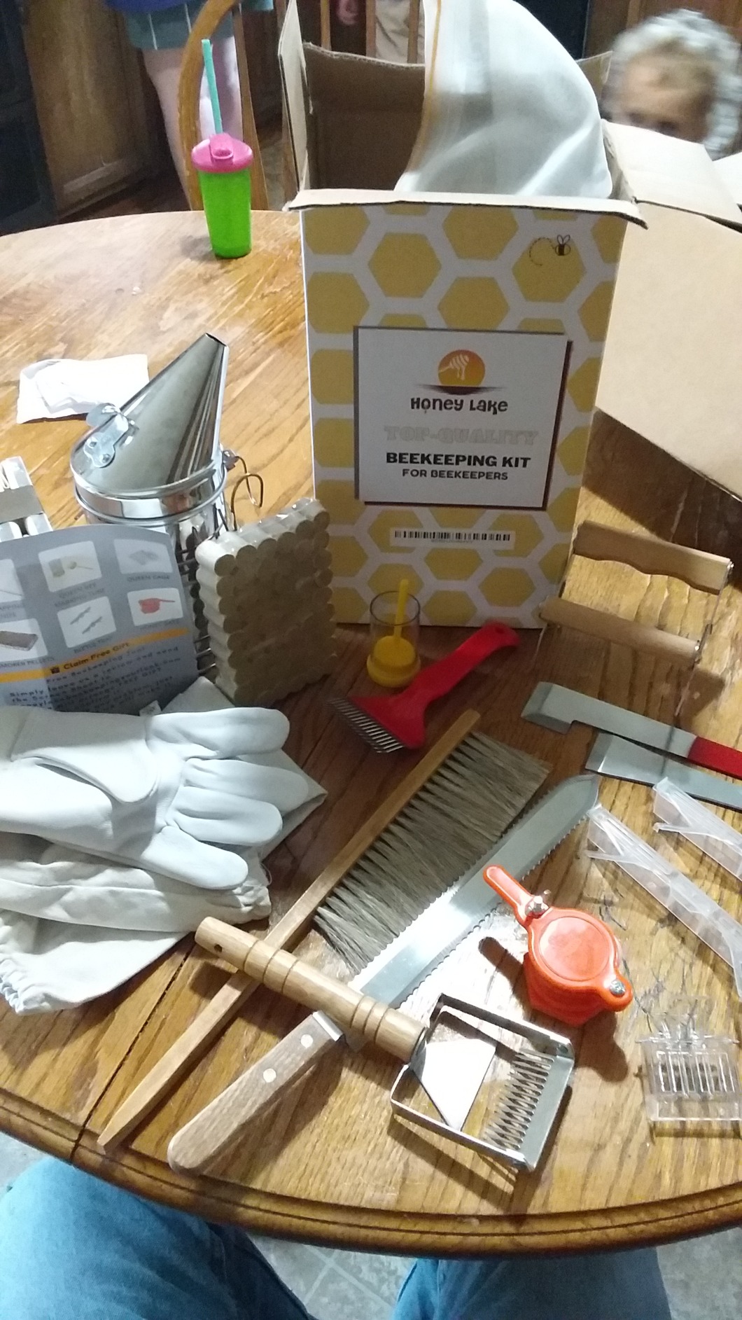 Honey Lake Beekeeping Supplies Bee Smoker Starter Kit, 16 Pcs Bee Keeping Starter Kit Bee Keeping Supplies-All for Beekeepers Including Different Kinds of Beekeeping Tools customer photo 1