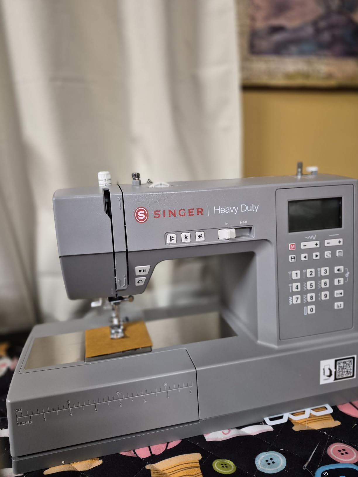SINGER Heavy Duty 6800C Computerized Sewing Machine with 586 Stitch Applications, LCD Screen, Full Metal Frame customer photo 2