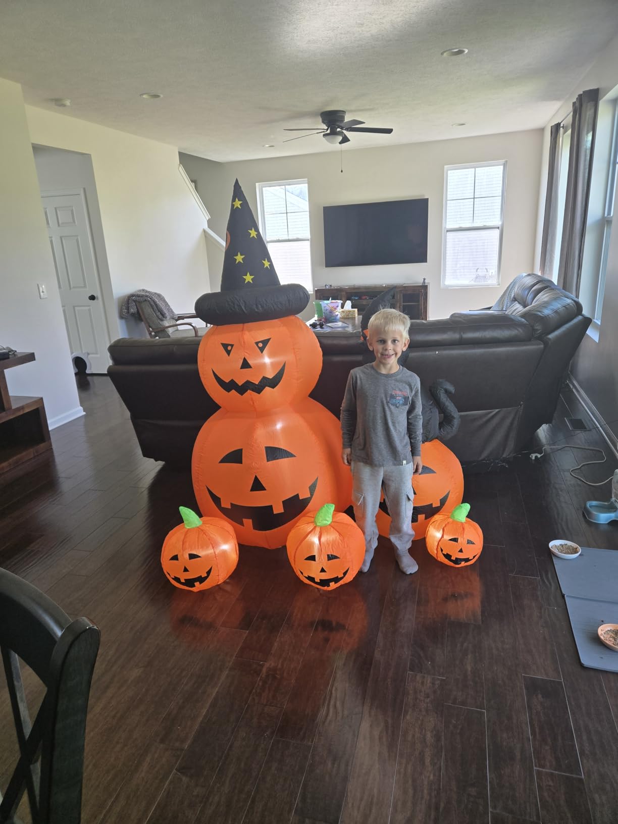HOPOCO 6 FT Halloween Inflatable Decorations Spooky Ghost Pumpkin Lighted and Witch's Cat, Halloween Decorations Outdoor Inflatables Pumpkin Combo with Build-in LED Blow Up Inflatables for Yard Garden customer photo 2