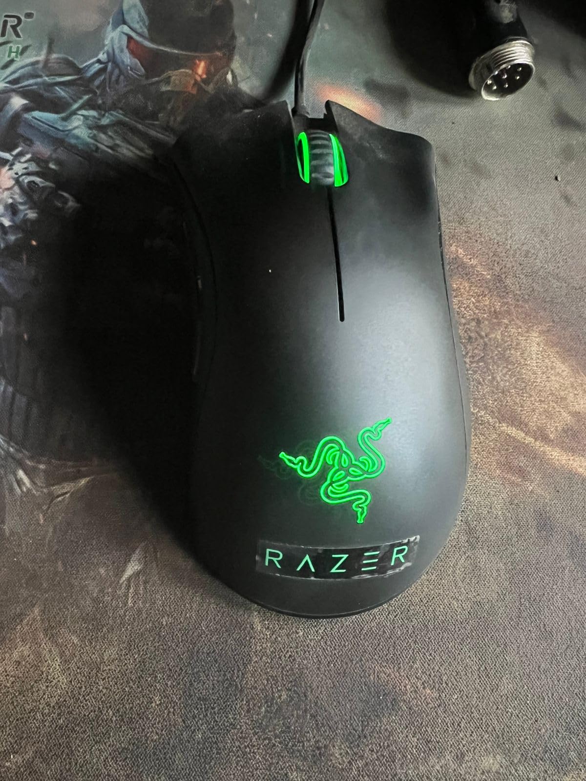 Razer DeathAdder Essential Gaming Mouse: 6400 DPI Optical Sensor - 5 Programmable Buttons - Mechanical Switches - Rubber Side Grips - Mercury White customer photo 2