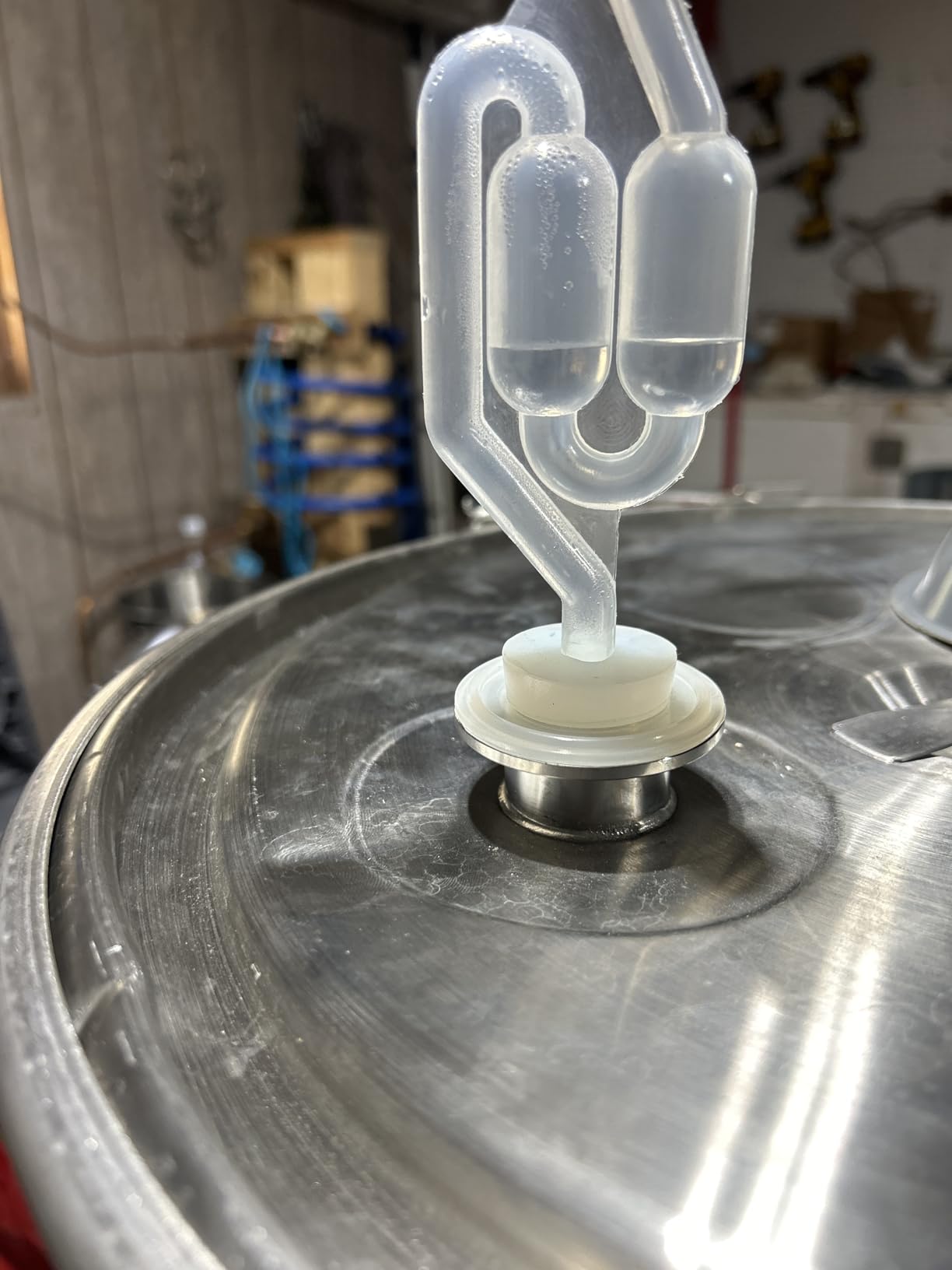 Stainless Steel Fermenter Conical Home Brewing Fermentation Tank, Including Temperature Patch, Silicone Plug, One-way Valve, Silicone Ring (316, 35L) customer photo 1