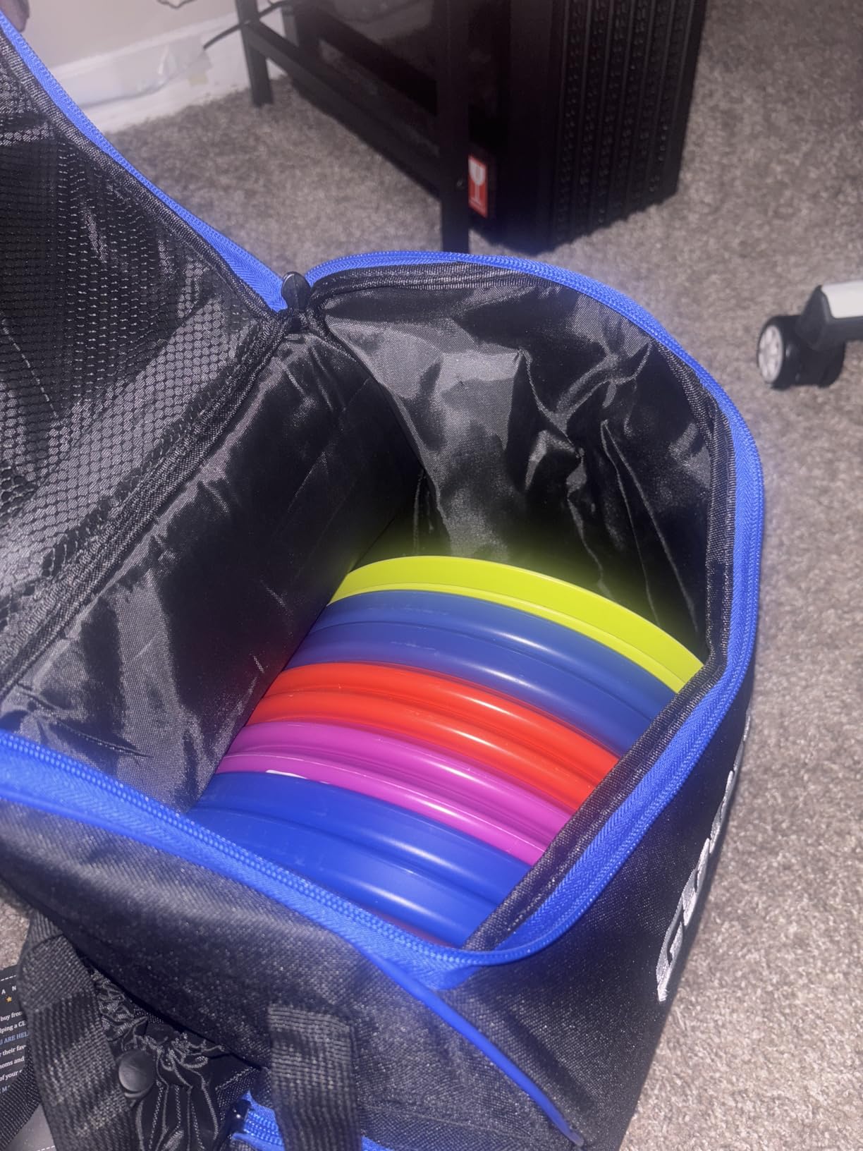 GOOSO Disc Golf Set with Bag - 12 PCS Flying Disc Golf Discs for Beginner with Putter, Midrange, Driver | Portable Disc Golf Backpack Holds 28+ Discs Free Stand Bag Design for Convenient Use customer photo 2