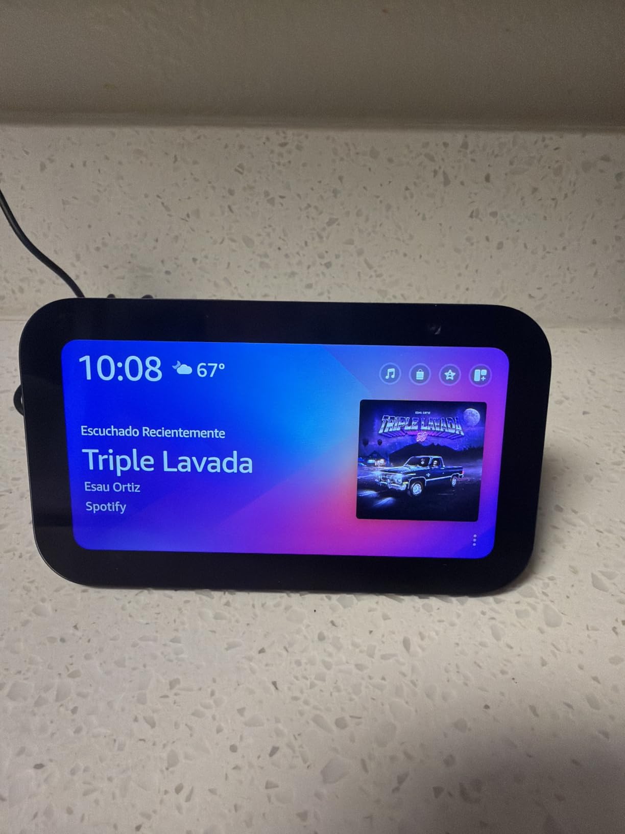 Echo Show 5 (newest model), Smart display, Designed for Alexa+, 2x the bass and clearer sound, Glacier White customer photo 2