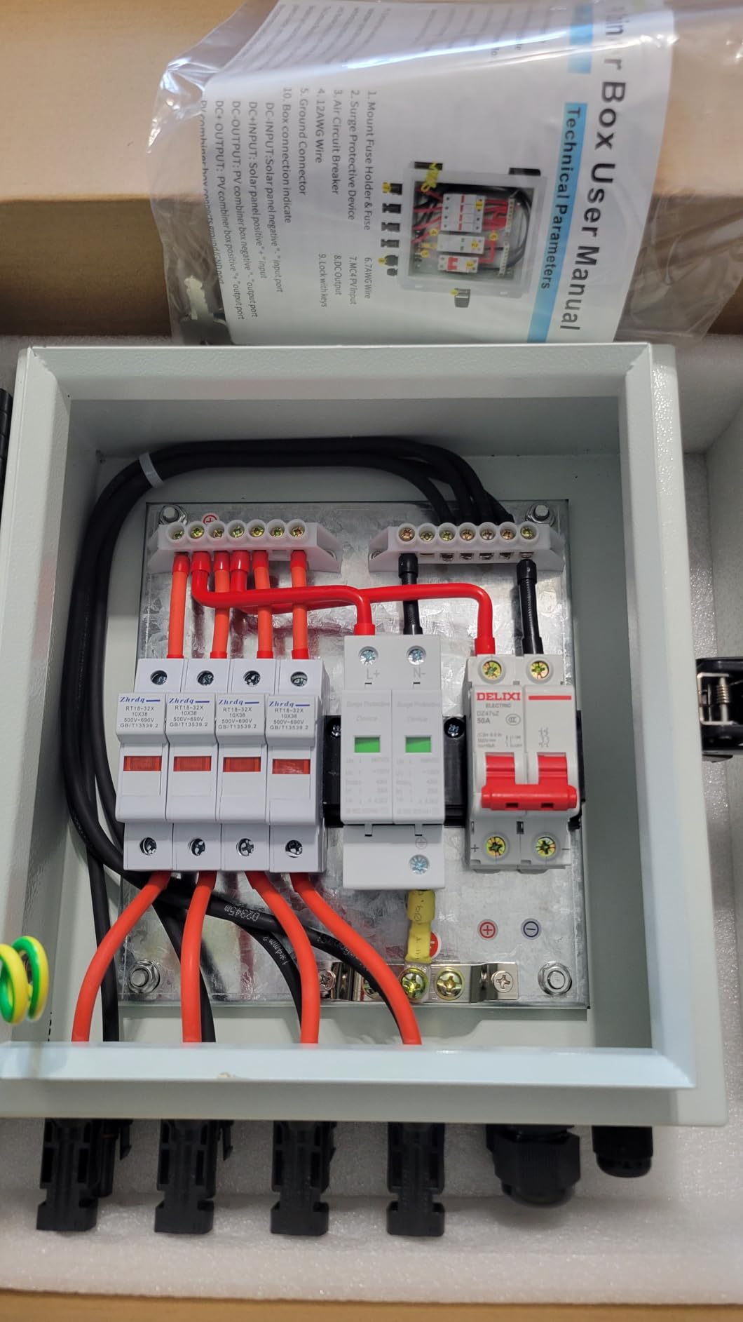 PV Combiner Box, 4 String Metal Solar Combiner Box with 15A Rated Current Fuse, Surge Protective Device and 50A Air Circuit Breaker for On/Off Grid Solar Panel System customer photo 2