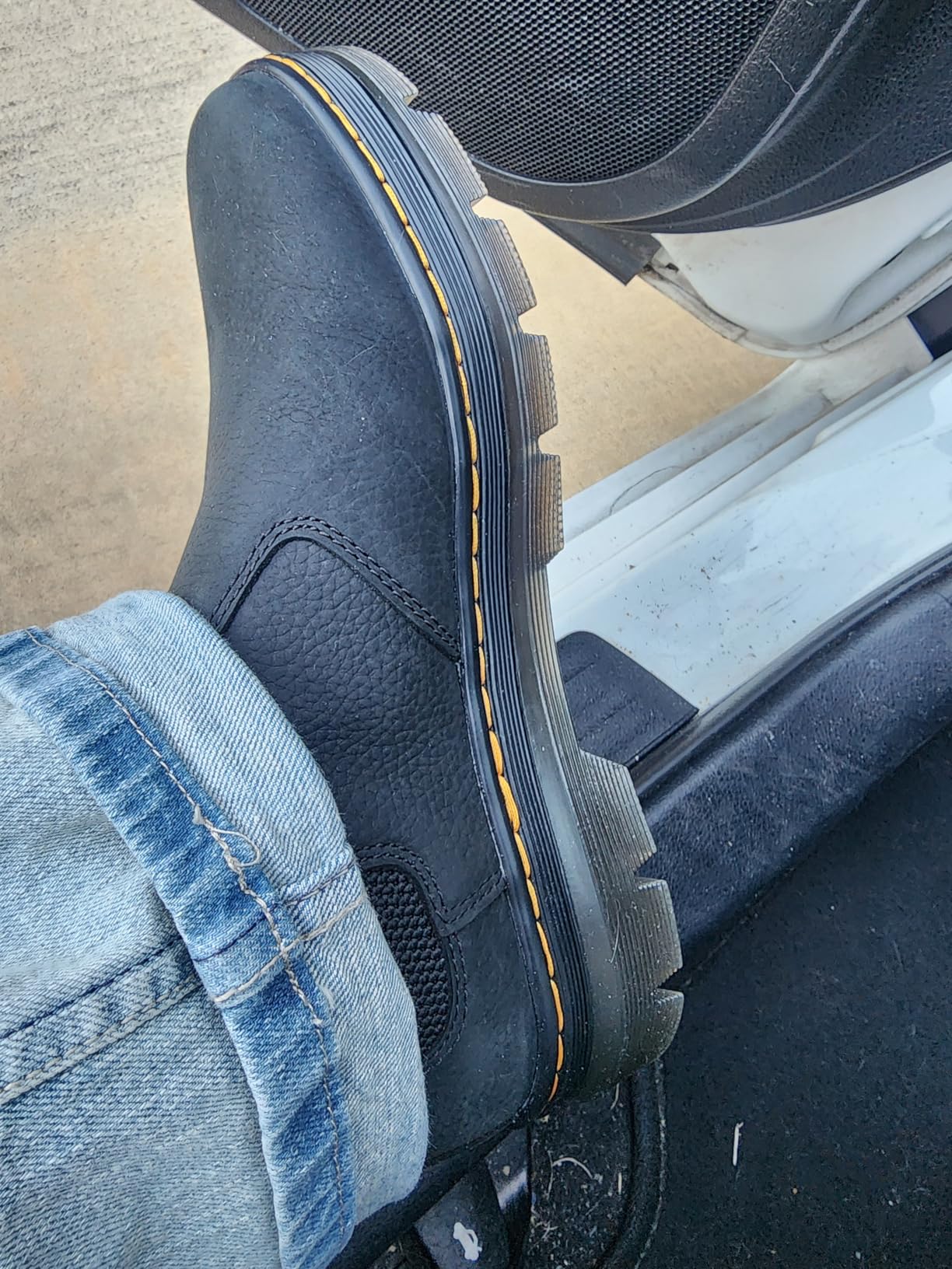 Dr. Martens unisex-adult Chelsea Boot customer photo 2