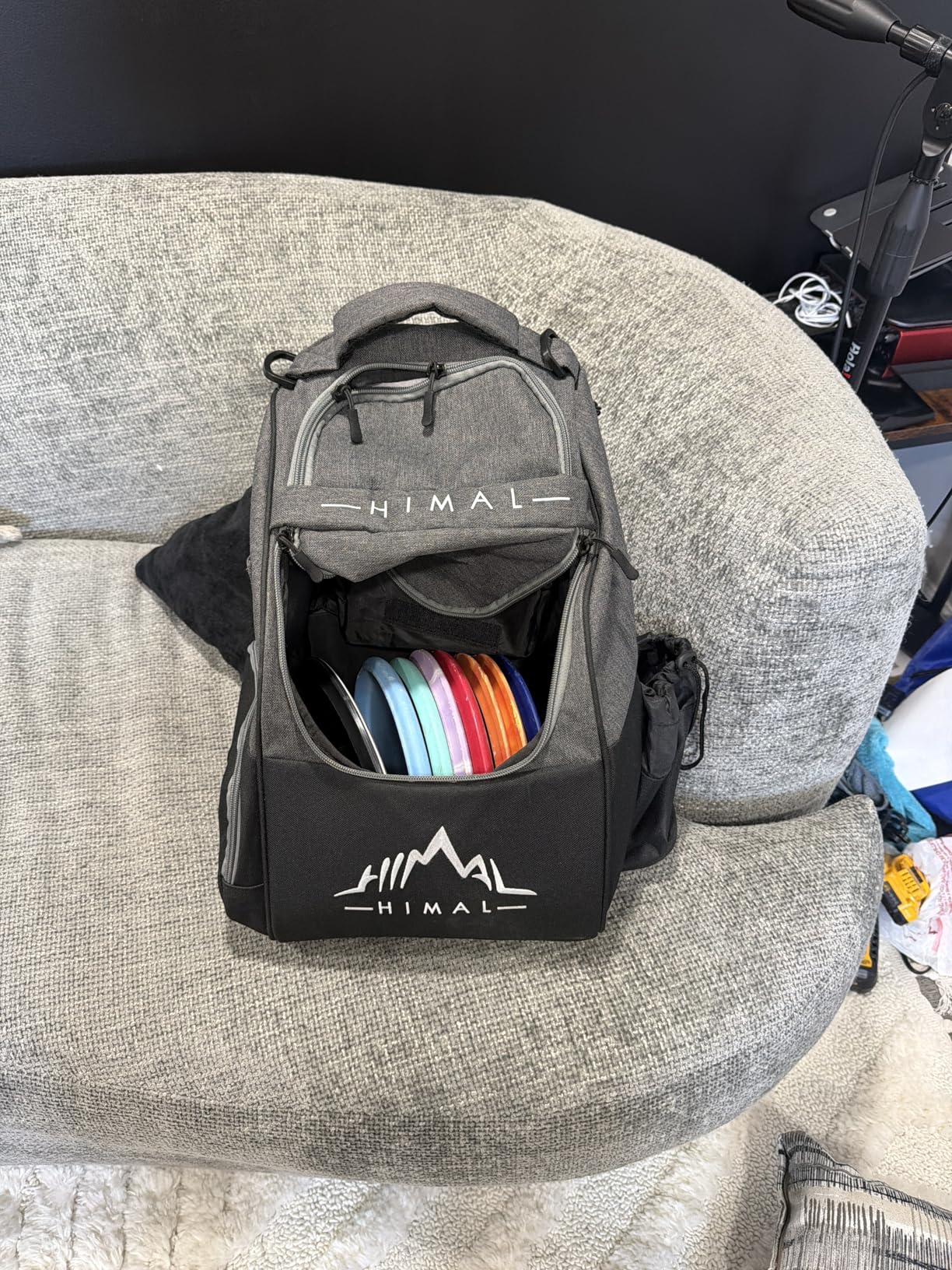 HIMAL HIMAL Disc Golf Bag Holds 22+ Discs, Durable Disc Golf Backpack with Large Capacity, and Multiple Storage Pockets customer photo 1