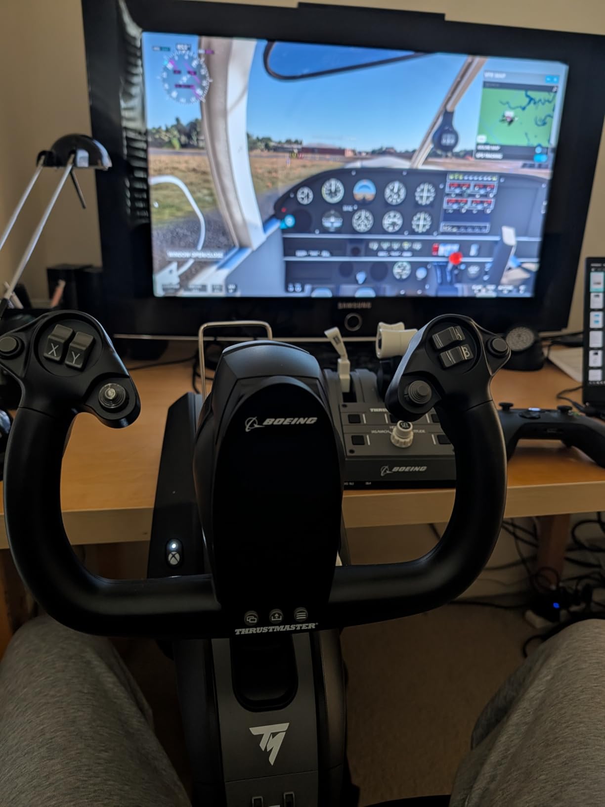 Thrustmaster TCA Quadrant Boeing Edition - Throttle Quadrant for Xbox Series X|S & PC, Flight Simulator Controls customer photo 1