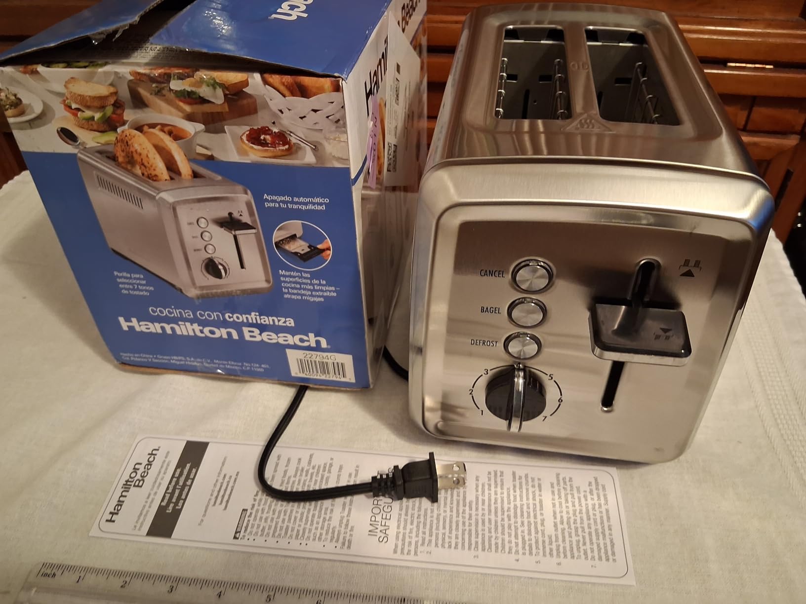 Hamilton Beach 2 Slice Toaster with Extra-Wide Slots, Bagel Setting, Toast Boost, Slide-Out Crumb Tray, Auto-Shutoff & Cancel Button, Defrost Function, Stainless Steel (22794) customer photo 2