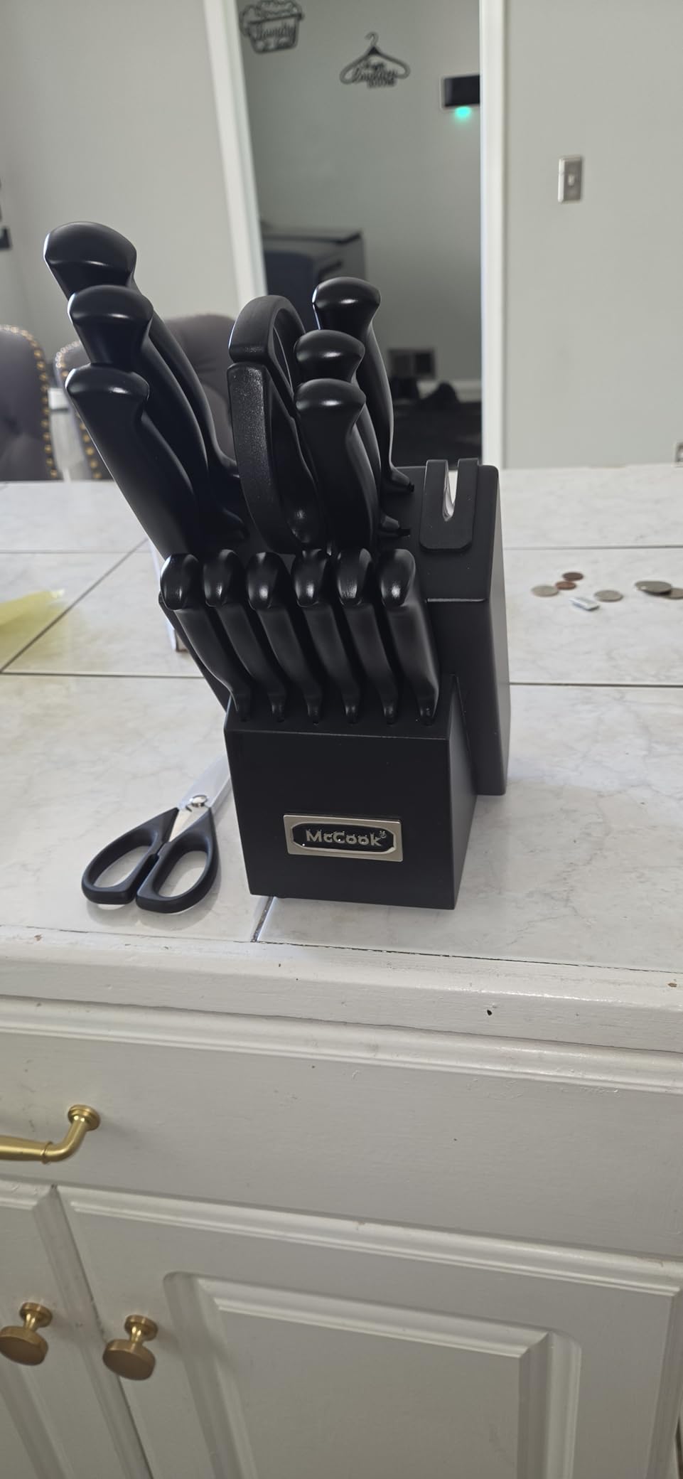 McCook Knife Sets, German Stainless Steel Knife Block Sets with Built-in Sharpener, 15 Piece Chef Knife and More, Razor Sharp, Restaurant Grade, Anti-Rust, Elegant Box for Gift customer photo 2