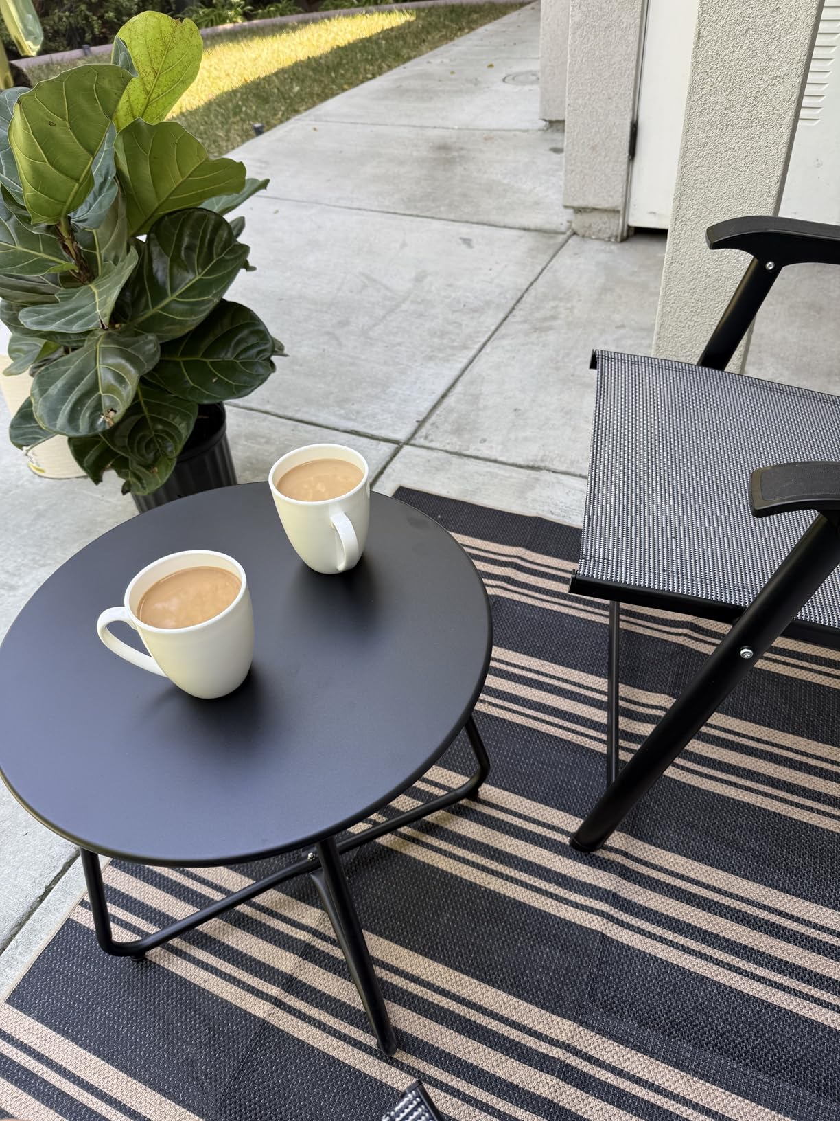 Meluvici Patio Small Side Table Waterproof Round Metal Steel Weather Resistant Portable Outdoor and Indoor End Table for Garden Balcony Yard, Black customer photo 2