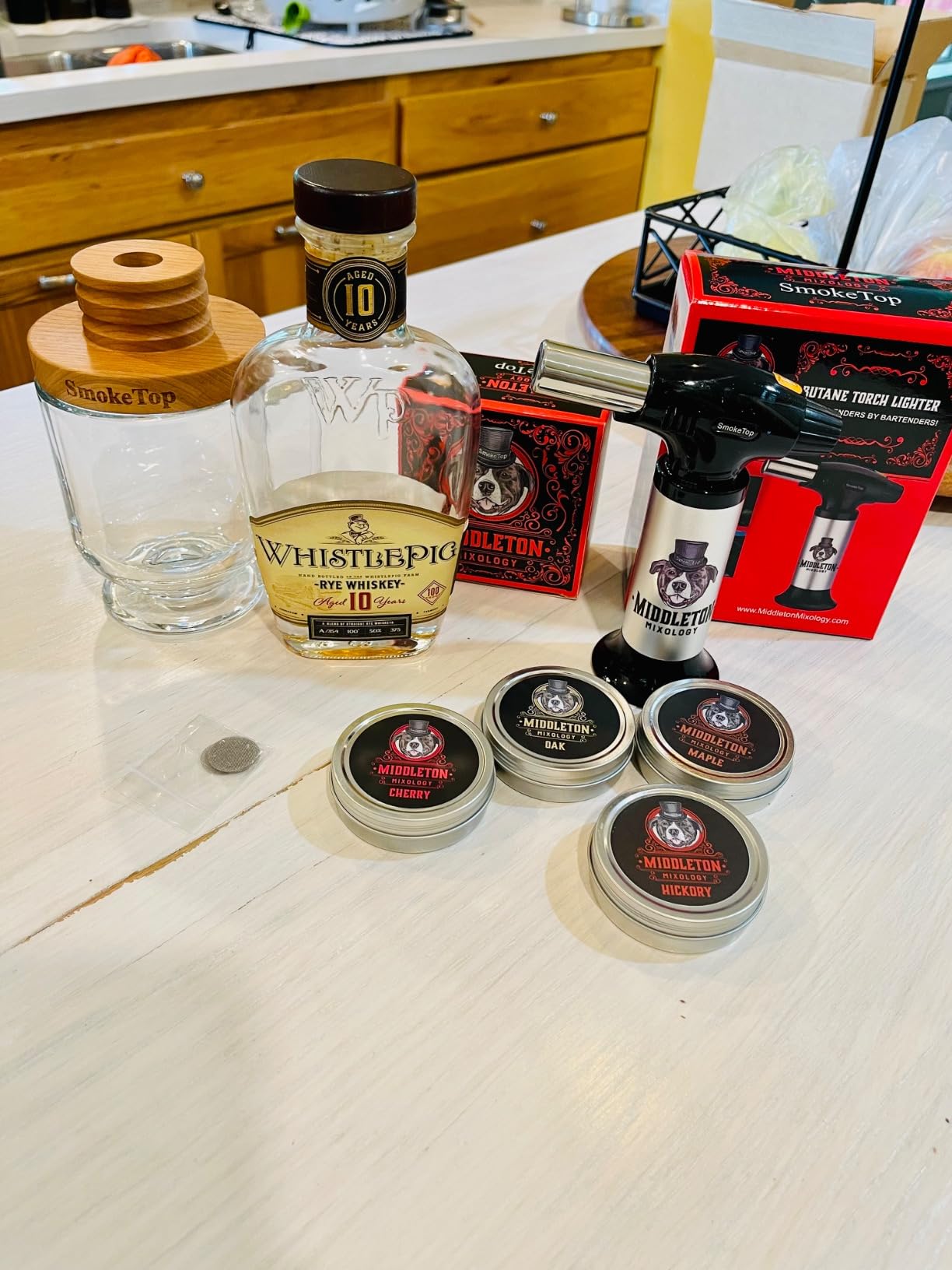 SmokeTop Cocktail Smoker Kit and Torch with Cherry, Hickory, Maple, and Oak Wood Chips - Cocktail Smoker Kit & Chips for Old Fashioned Cocktails, Whiskey, & Bourbon - NO Butane Included customer photo 1