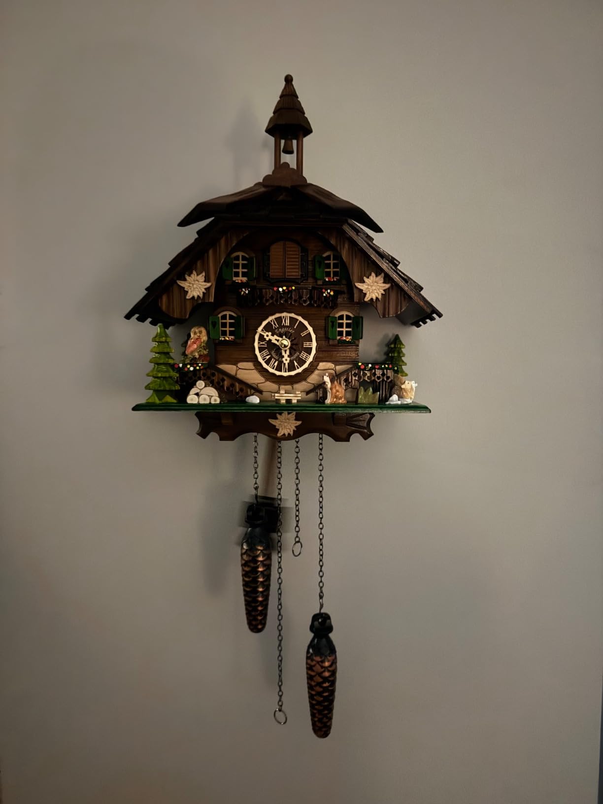 Cuckoo-Palace Saint Bernard Chalet Cuckoo Clock - 32 cm Quartz Clock, Traditional Black Forest House Design, Brown customer photo 2