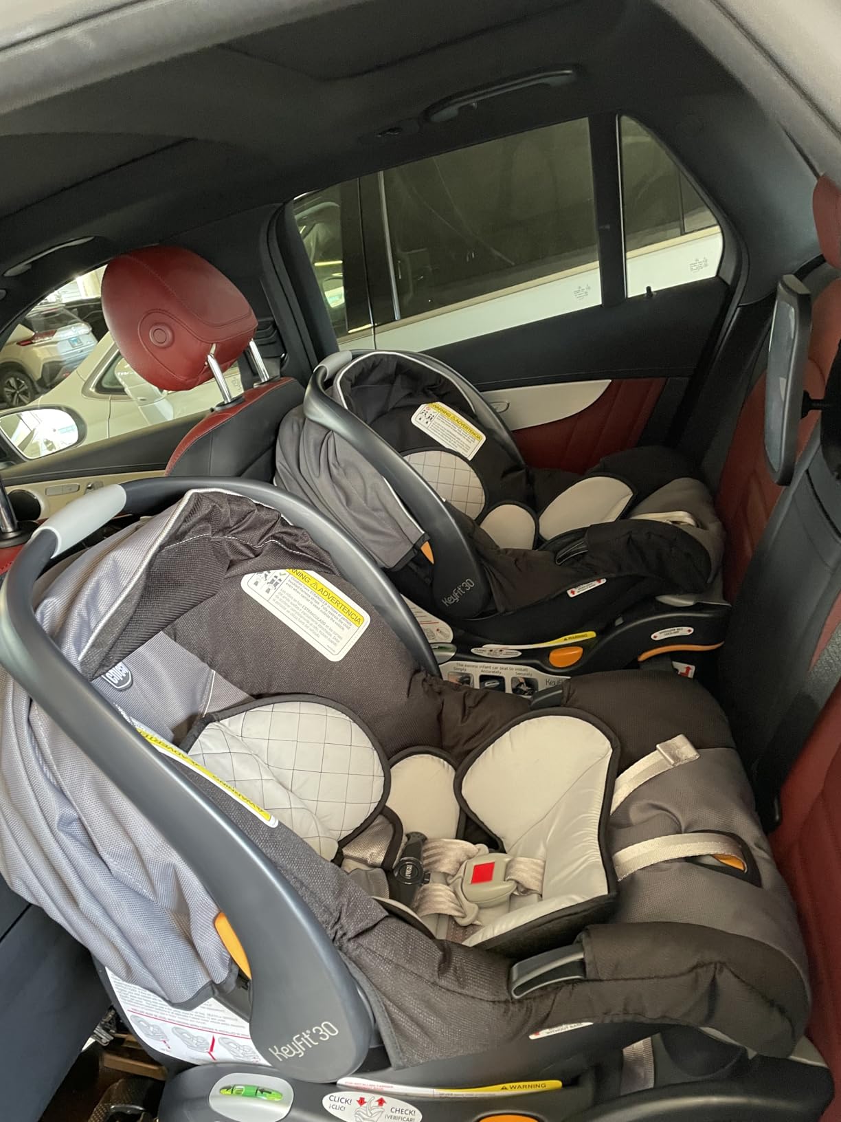 Chicco KeyFit 30 ClearTex Infant Car Seat and Base, Rear-Facing Seat for Infants 4-30 lbs., Includes Infant Head and Body Support, Compatible with Chicco Strollers, Slate/Grey customer photo 1