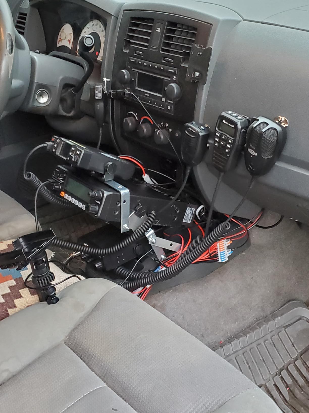 AnyTone AT-5555N II 10 Meter Radio Mobile Transceiver for Truck, AM/FM/SSB with CTCSS/DCS, 28.000-29.700 MHz, AM 60W / FM 50W / SSB 60W PEP customer photo 2