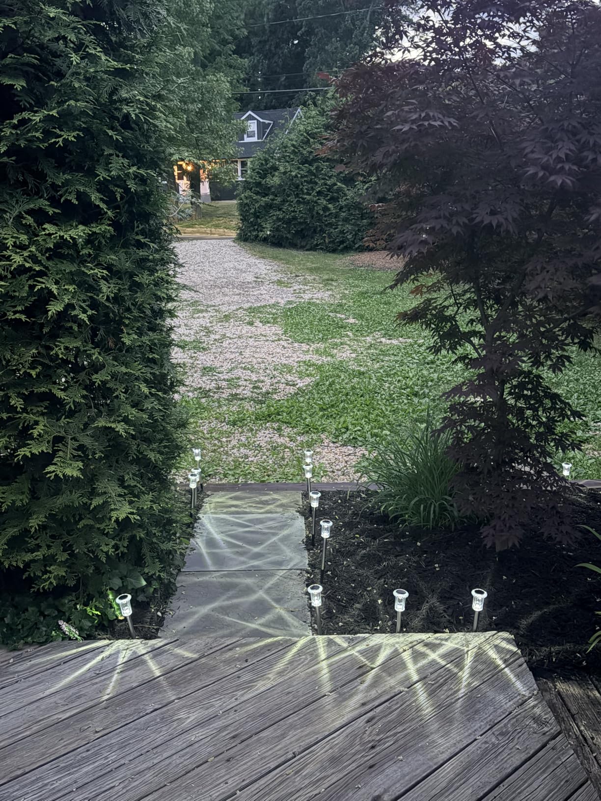 Eyrosa Solar Outdoor Lights, 10 Pack Waterproof Stainless Steel Solar Stake Lights for Pathway Garden Yard Path Walkway Driveway Lawn Patio Outside Decor, Cool White customer photo 1