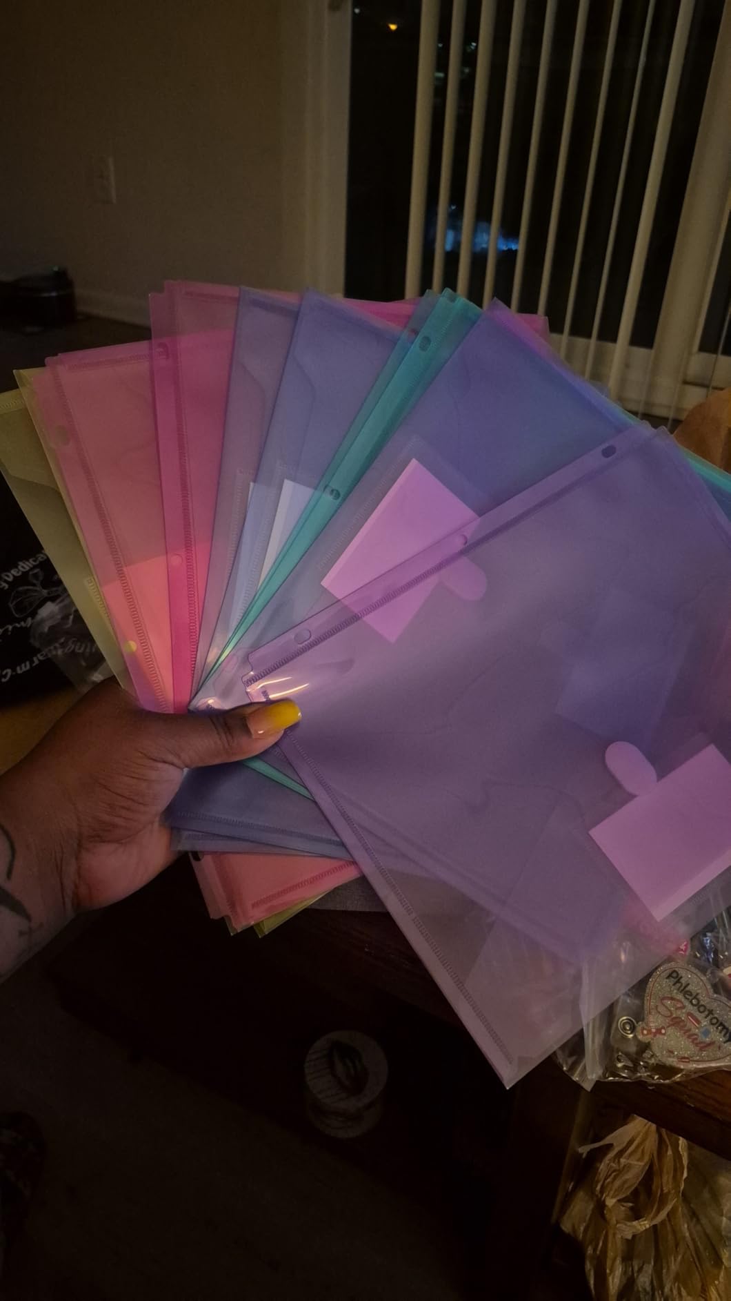Forvencer Binder Pocket, 10 Pack Super Heavyweight Plastic Folders with Tight Closure, Folders with Pockets Side Loading, Binder Organizer, Binder Dividers with Pockets, Letter Size, Assorted Colors customer photo 2