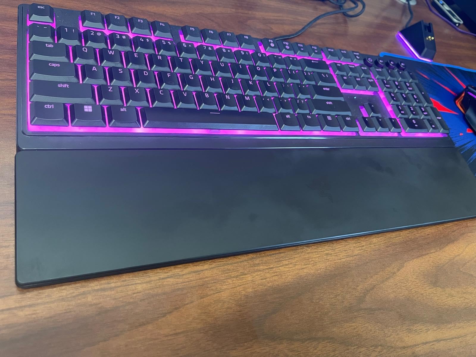 Razer Ornata V3 Gaming Keyboard: Low Profile Keys - Mecha Membrane Switches - UV Coated Keycaps - Backlit Media Keys - 10 Zone RGB Lighting - Spill Resistant - Magnetic Wrist Rest - Snap Tap customer photo 1