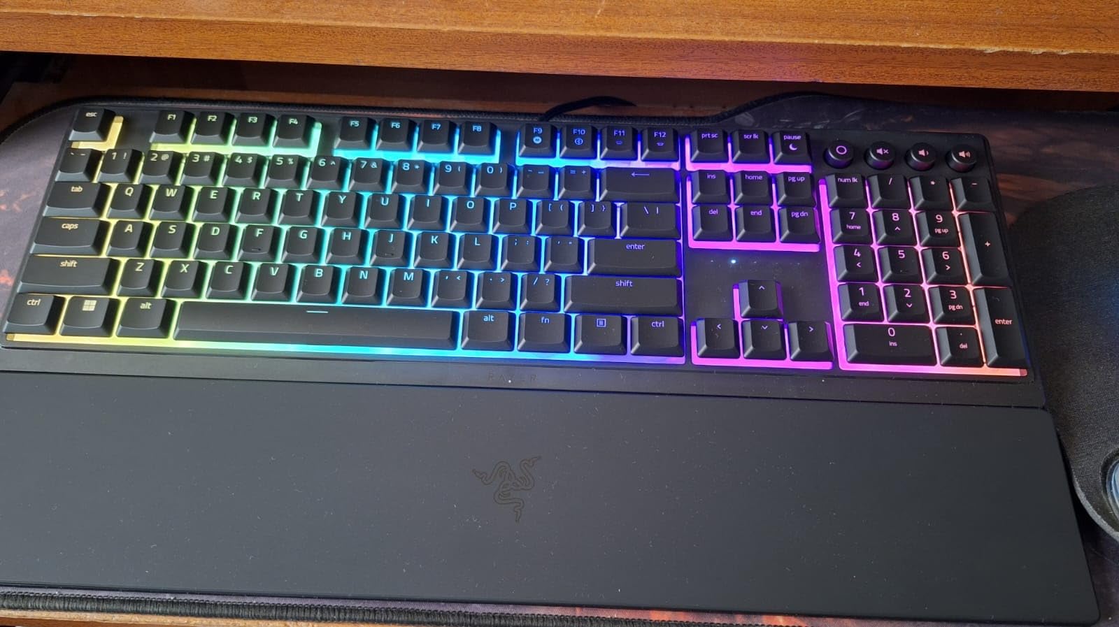 Razer Ornata V3 Gaming Keyboard: Low Profile Keys - Mecha Membrane Switches - UV Coated Keycaps - Backlit Media Keys - 10 Zone RGB Lighting - Spill Resistant - Magnetic Wrist Rest - Snap Tap customer photo 2