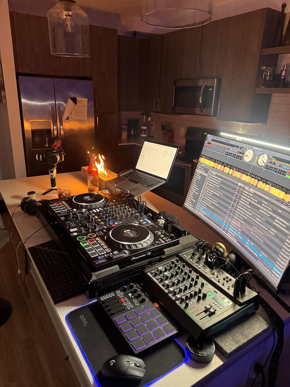 Odyssey 810318 Compatible with Pioneer XDJ-RX3, Industrial Board Flight Case customer photo 1
