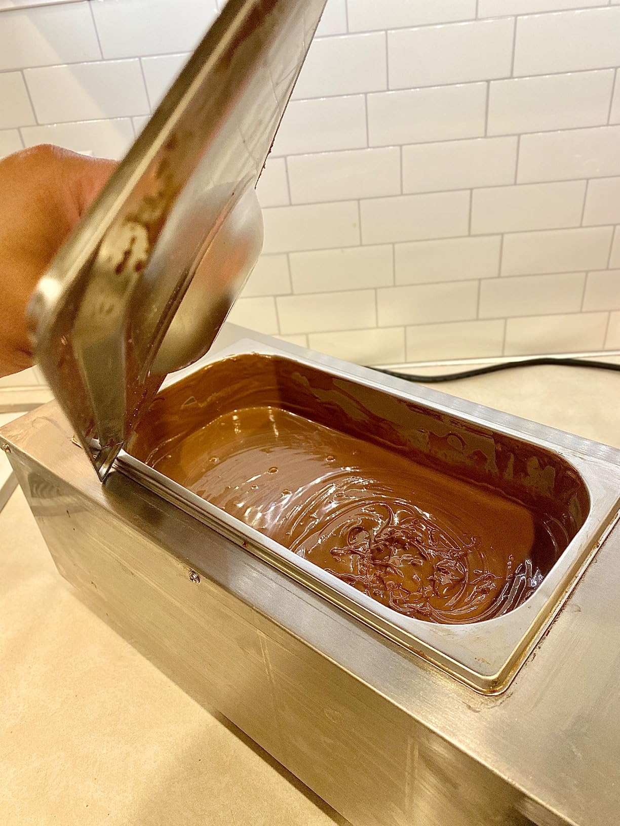 ALDKitchen Chocolate Melting Pot - Commercial Stainless Steel Electric Chocolate Melter, 1 Large Tank + 2 Extra Small Tanks, Adjustable Temp 86-185F customer photo 5