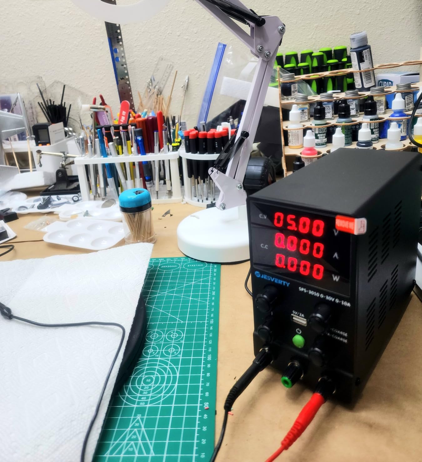 DC Power Supply Variable, 0-30V 0-10A Adjustable Switching DC Regulated Bench Power Supply with High Precision 4-Digit LED Display, 5V/2A USB Port, Coarse and Fine Adjustment SPS-3010 customer photo 2