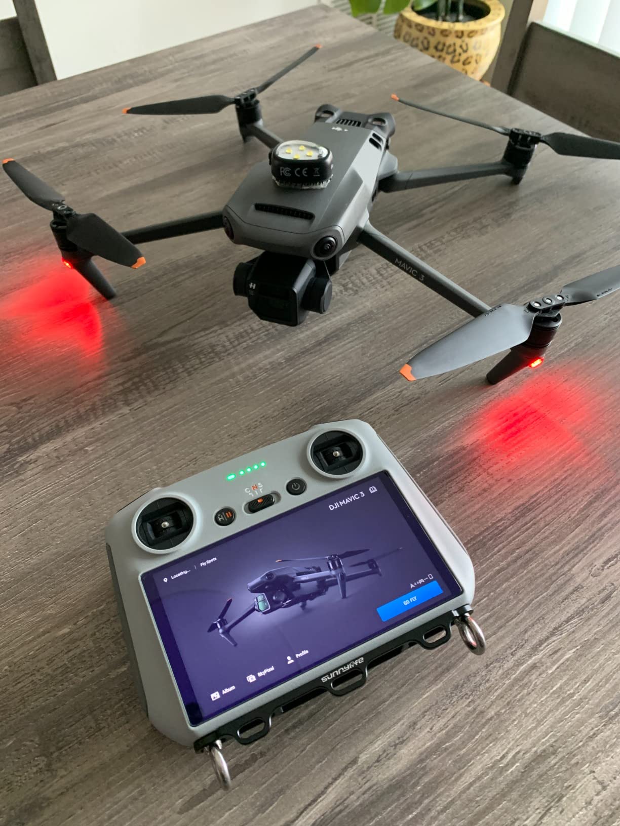 DJI RC, Remote Controller with Lightweight Body, FHD Screen, 4hr Battery, Precision Control Sticks, O3+ Transmission customer photo 1