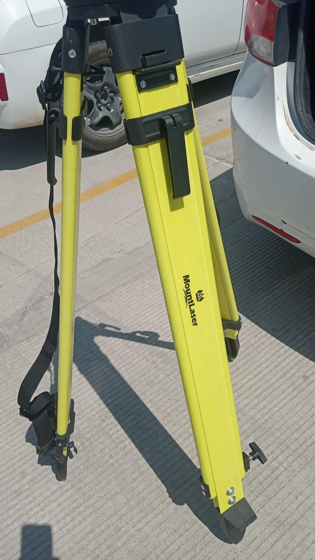 Fiberglass Surveying Tripod, Heavy Duty Yellow Fiberglass and Wood Tripod with Dual Clamp and Copper Center Screw for Robotic Total Stations and Theodolite (Round Head-B) customer photo 2