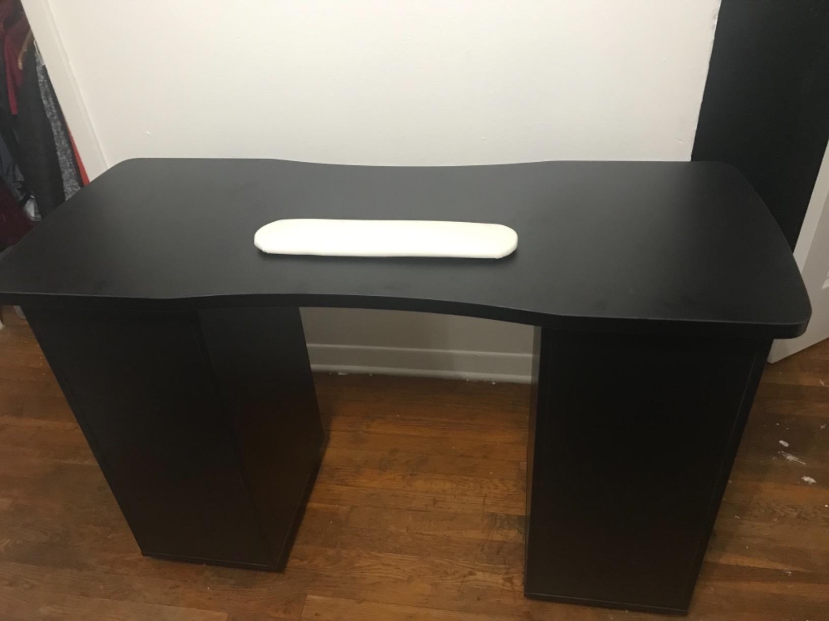 BarberPub Acetone Resistant Manicure Table, Nail Tech Desk with 4 Drawers, 2 Cabinet, Lockable Wheels, Wrist Pad, Beauty Salon Equipment 0611 customer photo 2