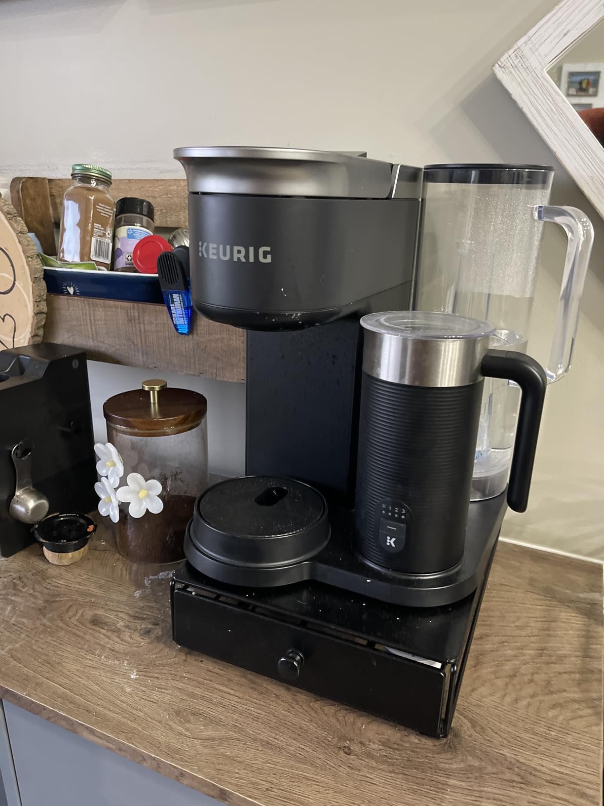 Keurig K-Cafe SMART Single Serve Coffee Maker with WiFi Compatibility, Latte and Cappuccino Machine with Built-In Frother, 6 Brew Sizes, Black customer photo 1