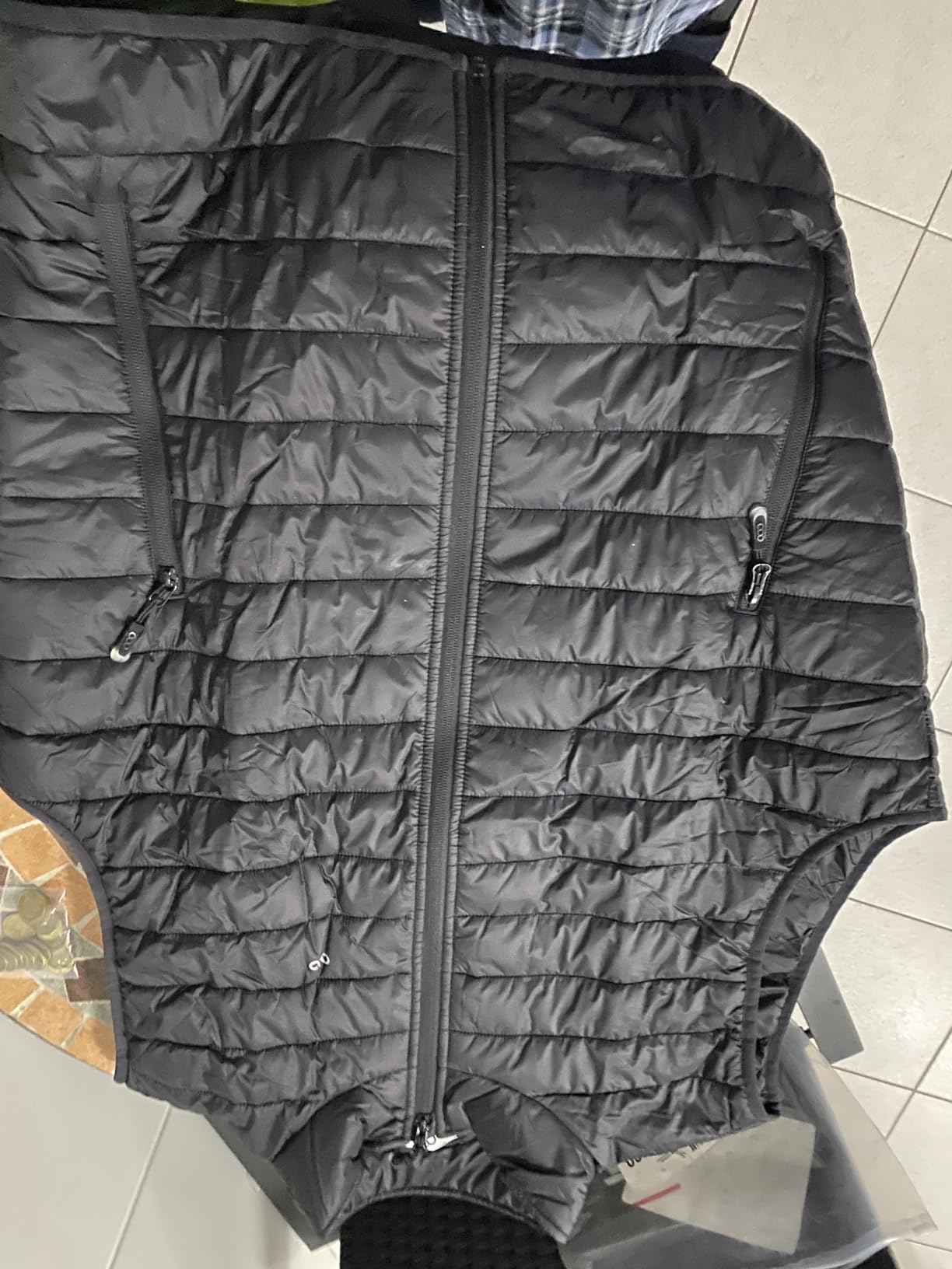 33,000ft Men's Lightweight Packable Insulated Puffer Vest Outerwear, Warm Winter Sleeveless Jacket for Golf Running customer photo 2