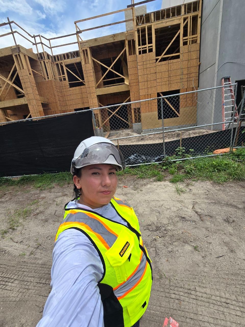 AOLAMEGS Construction Hard Hats with Visor - OSHA Approved Construction Hardhat with Chin Straps customer photo 2