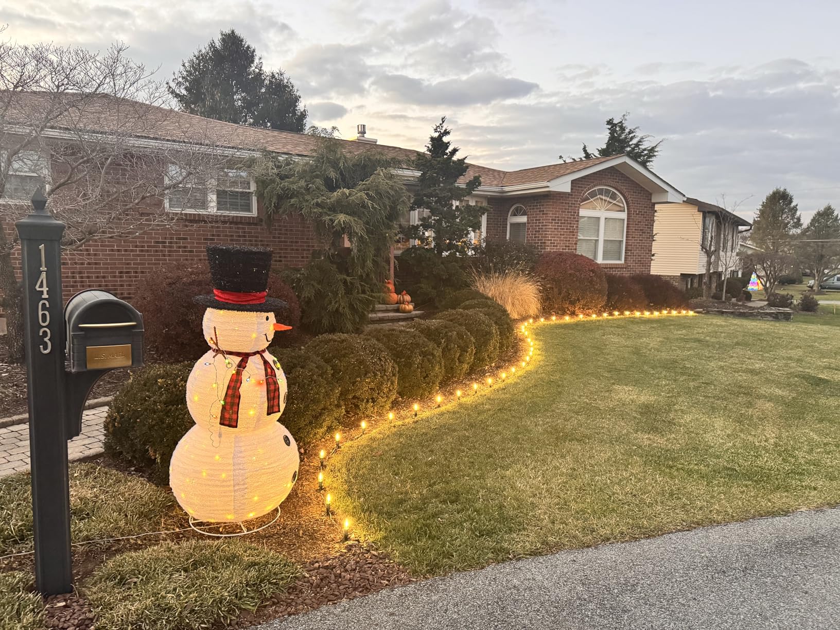 C9 LED Christmas Pathway Lights, 2 Sets Total 51.4 Ft Christmas Path Light with 40 Bulbs and Stakes, Extendable Waterproof String Lights for Walkway Driveway Lawn Outdoor Decorations, Warm White customer photo 2