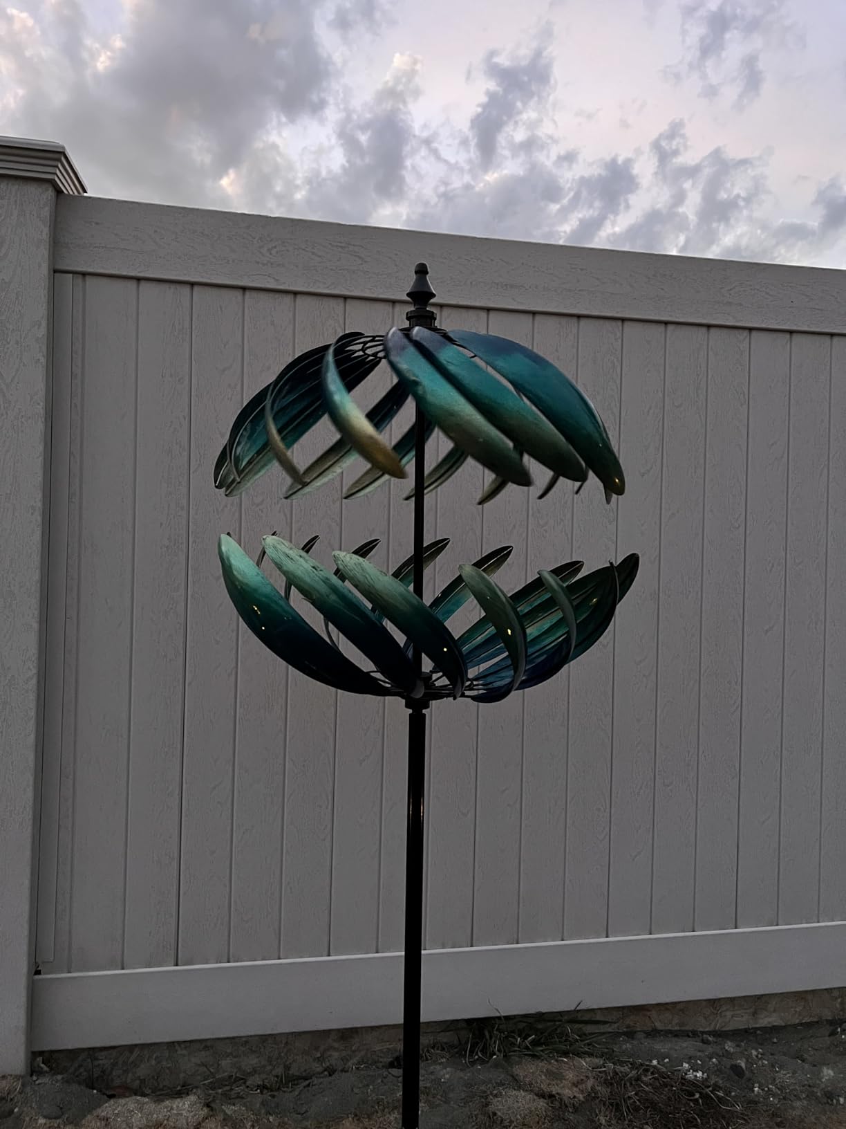 LimeHill Wind Spinner for Yard and Garden - Large Metal Kinetic Wind Sculptures for Outdoor Decorations (Blue Magnolia) customer photo 2