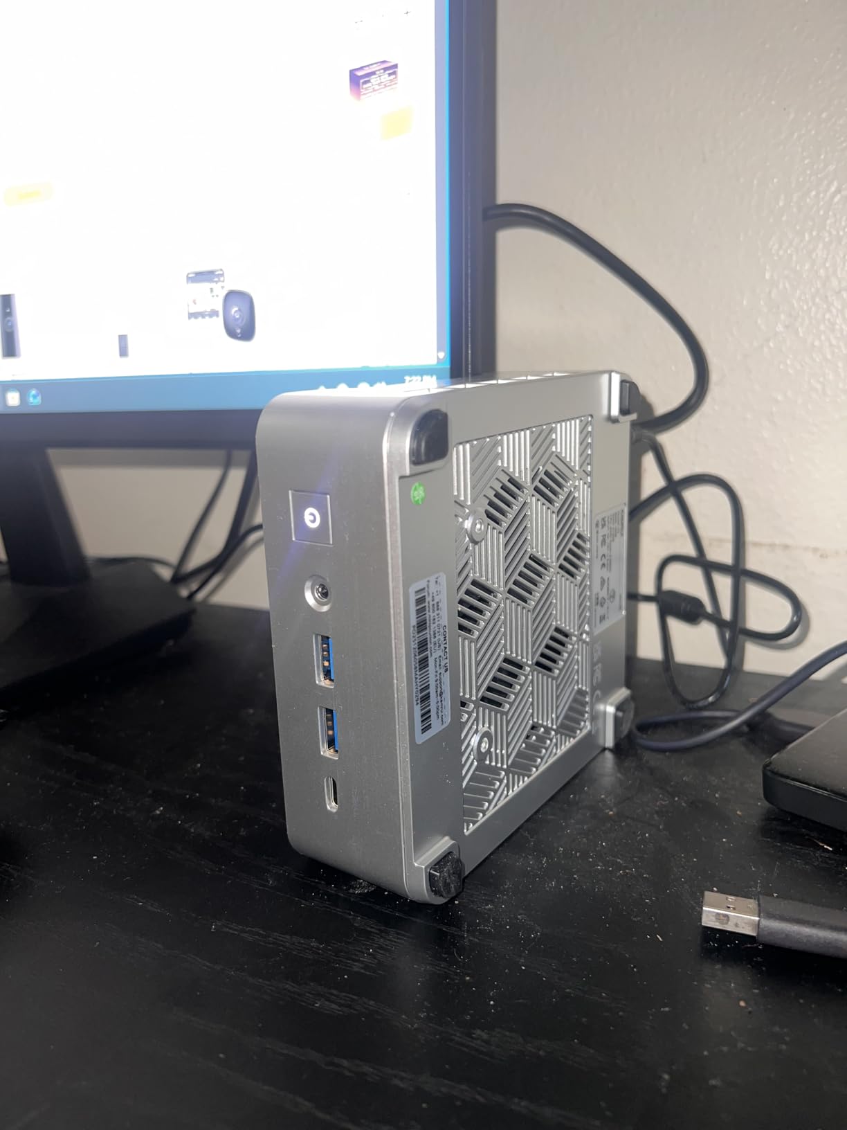 KAMRUI Pinova P2 Mini PC 16GB RAM 512GB SSD, AMD Ryzen 4300U (Beats 10110U/3500U/N95, Up to 3.7GHz, 4C/8T) Mini Computers, Triple 4K Display/HDMI+DP+Type-C/WiFi/BT for Home/Business Mini Desktop Computers customer photo 1