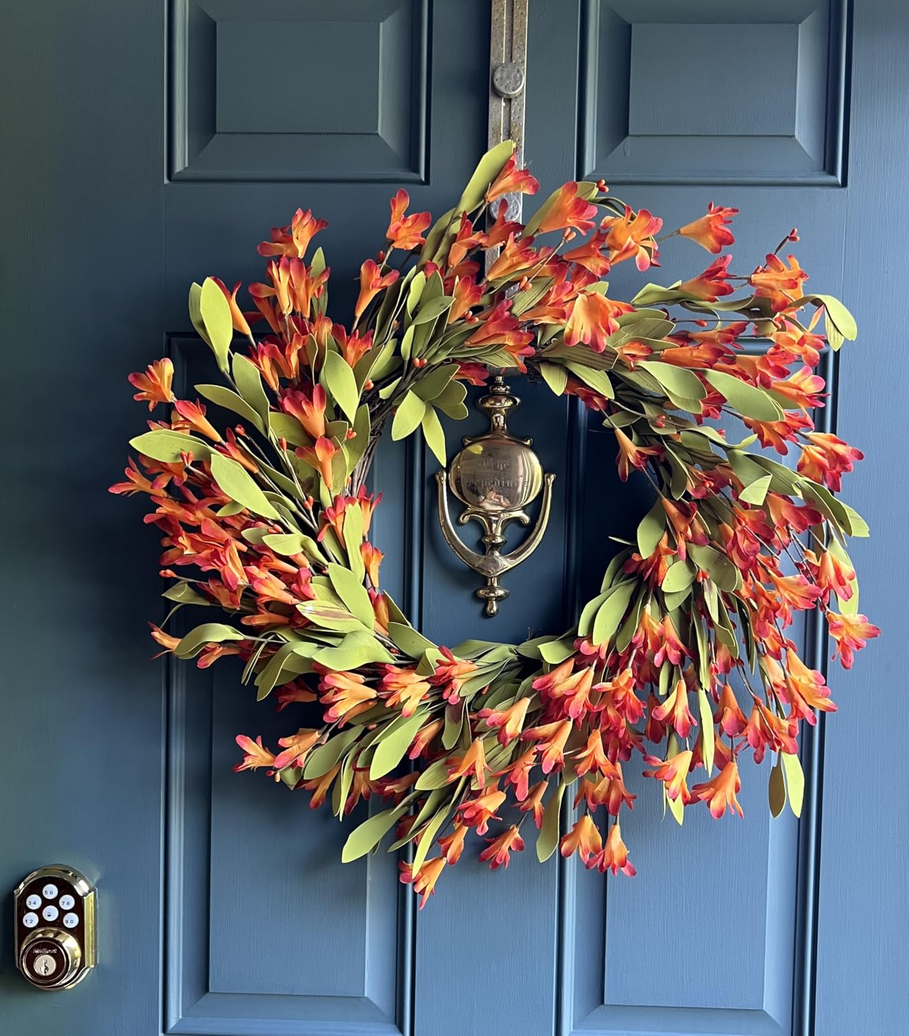 Sggvecsy 18 Inch Artificial Christmas Wreath for Front Door Xmas Red Berry Wreath Winter Glitter Eucalyptus Wreath Christmas Hanging Decorations for Wall Home Window Holiday Outdoor Decor customer photo 2