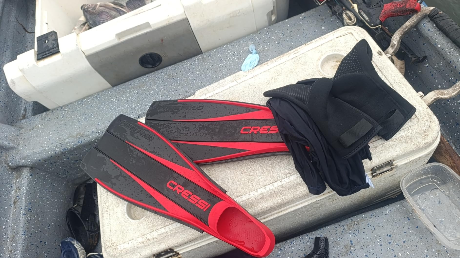 Cressi High Duty Full Foot Pocket Scuba Diving Fins | Hi-Surface: Below Blade Foot Pocket | Free Frog: Made in Italy customer photo 1