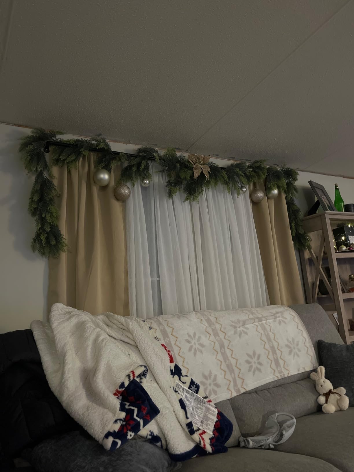 DearHouse Pine Christmas Garland,6Ft Winter Artificial Greenery Garland for Holiday Season Mantel Fireplace Table Runner Centerpiece Decor customer photo 2