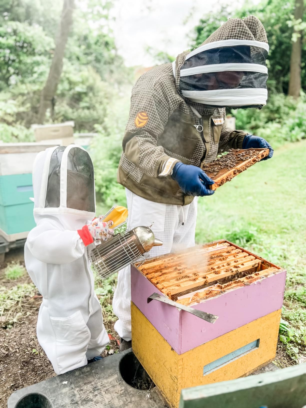 Foxhound Bee Company Sting Stopper Professional Ventilated Beekeeping Jacket - Triple Layer Mesh, Removable Veil, Quick Pullover Design (5X-Large) customer photo 2