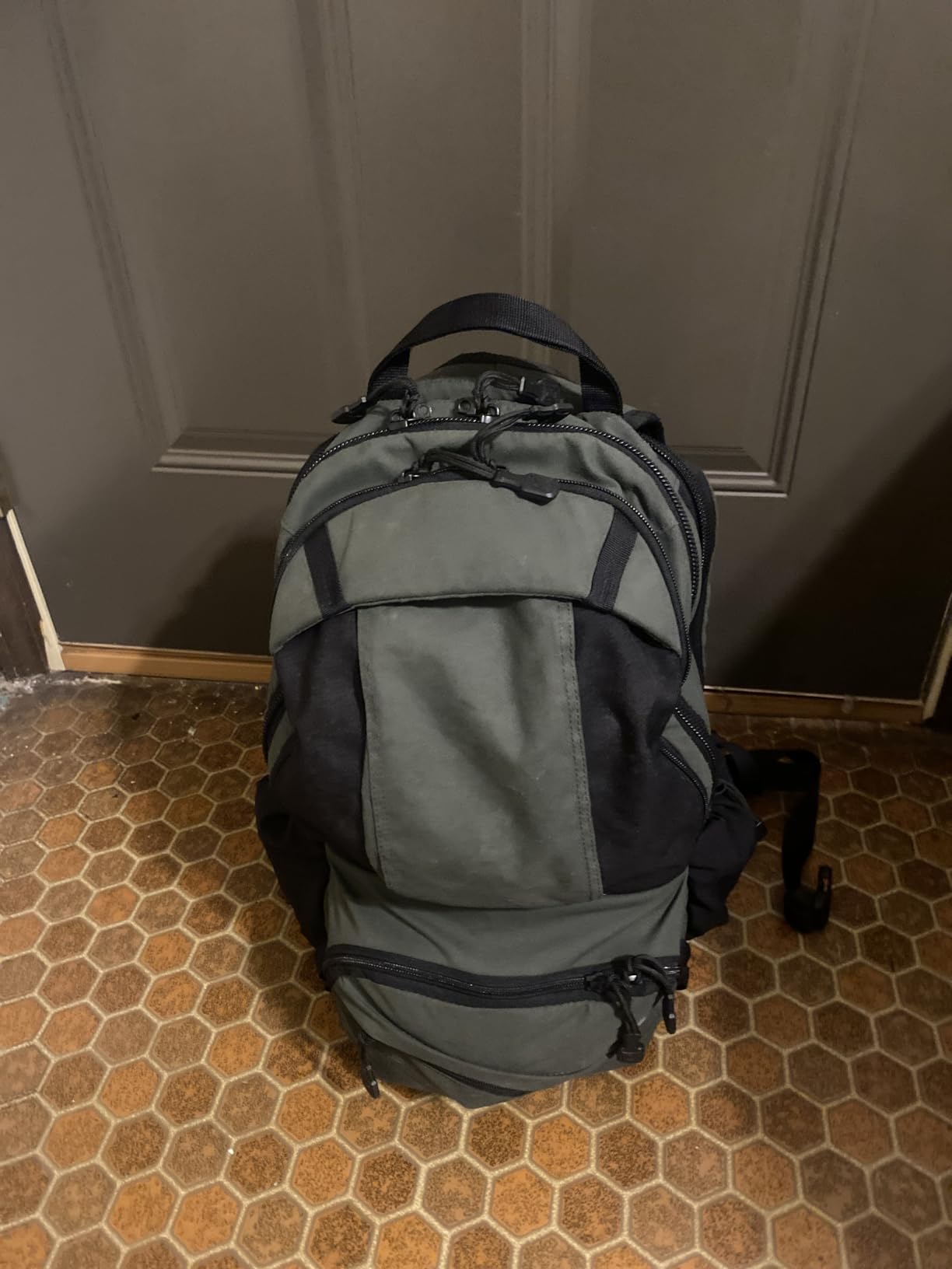 Vertx ReadyPack Tactical Backpack - 20L EDC Backpack with CCW Access, Rapid Pull Tab, and Convertible MOLLE Front Panel customer photo 2