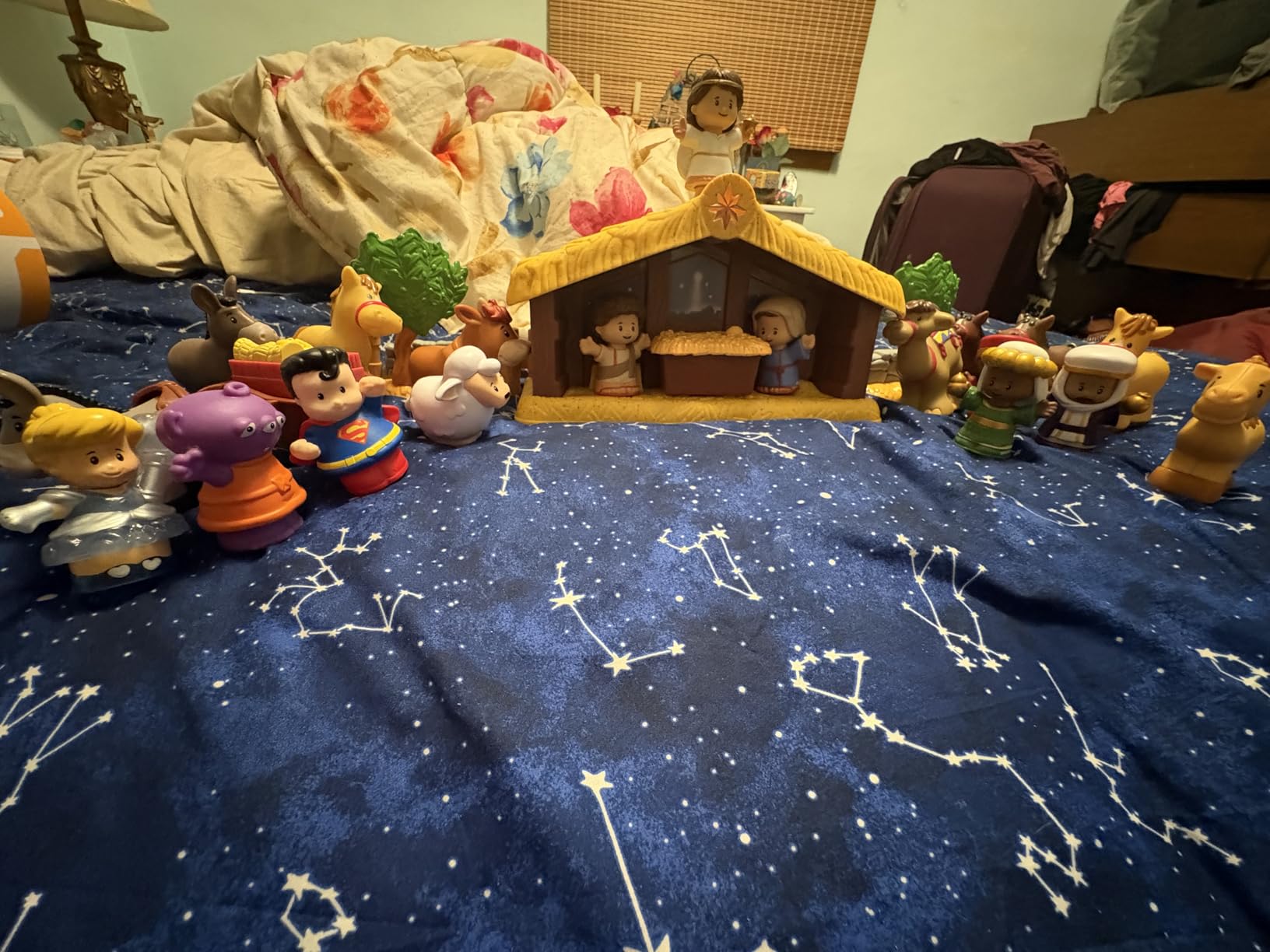 Fisher-Price Little People Toddler Toy Nativity Set with Music Lights & 18 Pieces for Christmas Pretend Play Kids Ages 1+ Years customer photo 2