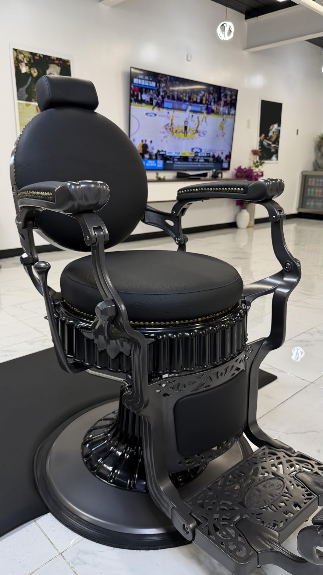 Buy-Rite Regal Professional Vintage Barber Chair Solid Steel Frame Heavy-Duty Hydraulic Base Adjustable Headrest and Flip-Style Footrest Black Vinyl Upholstery Model YLG-8788-7 customer photo 2
