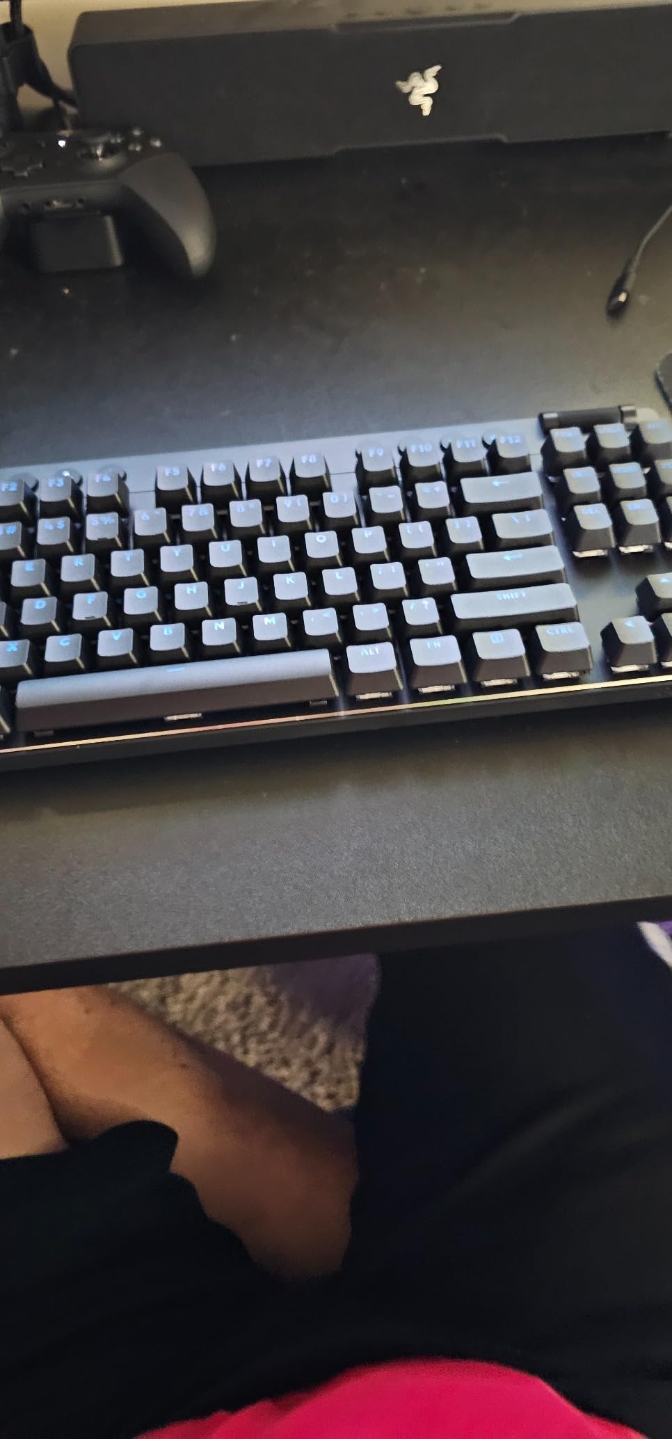 Logitech PRO X TKL Lightspeed Wireless Gaming Keyboard, Ultra-Portable Tenkeyless Design, LIGHTSYNC RGB, PBT Keycaps, Linear Switches (GX Red) - Black customer photo 2