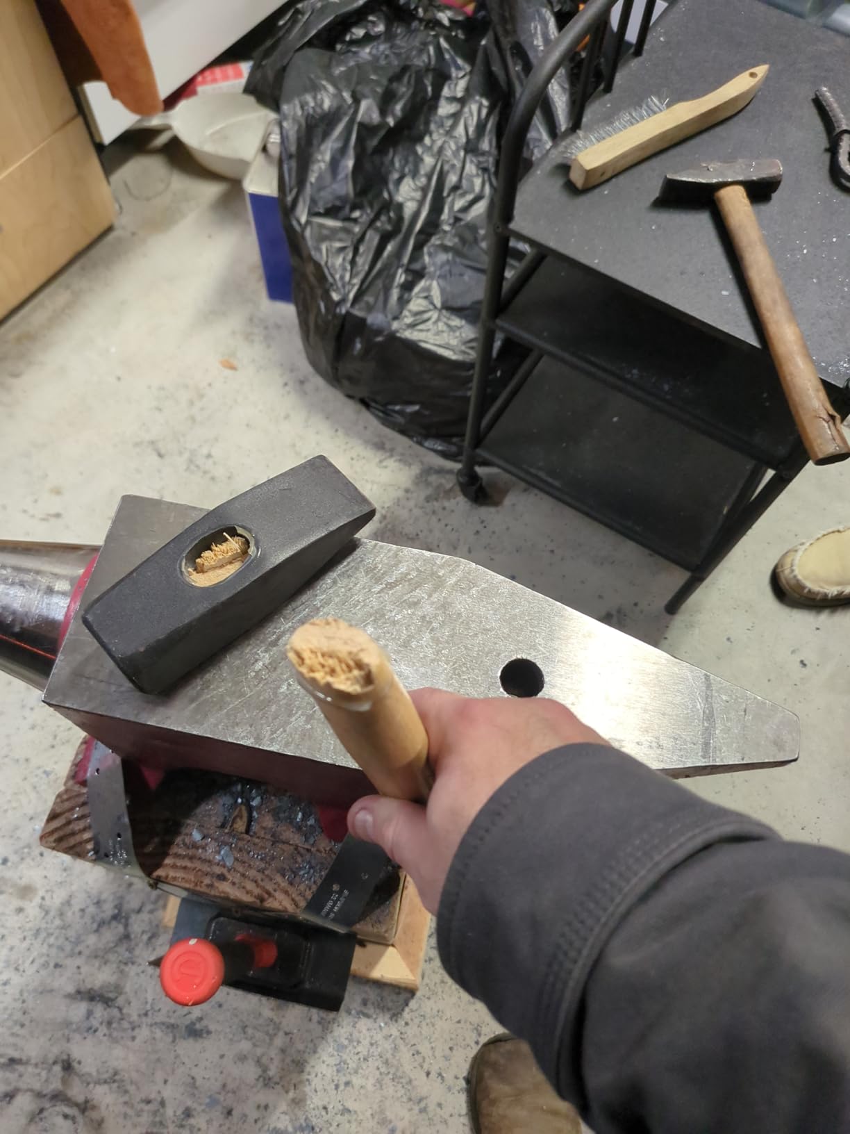KSEIBI 271150 Machinist Engineers Hammer, Forged Steel Cross Peen Sheet Metal Hammer, Blacksmith Forging Tools (Wooden Handle, 4.40 lb / 2000 grams) customer photo 2