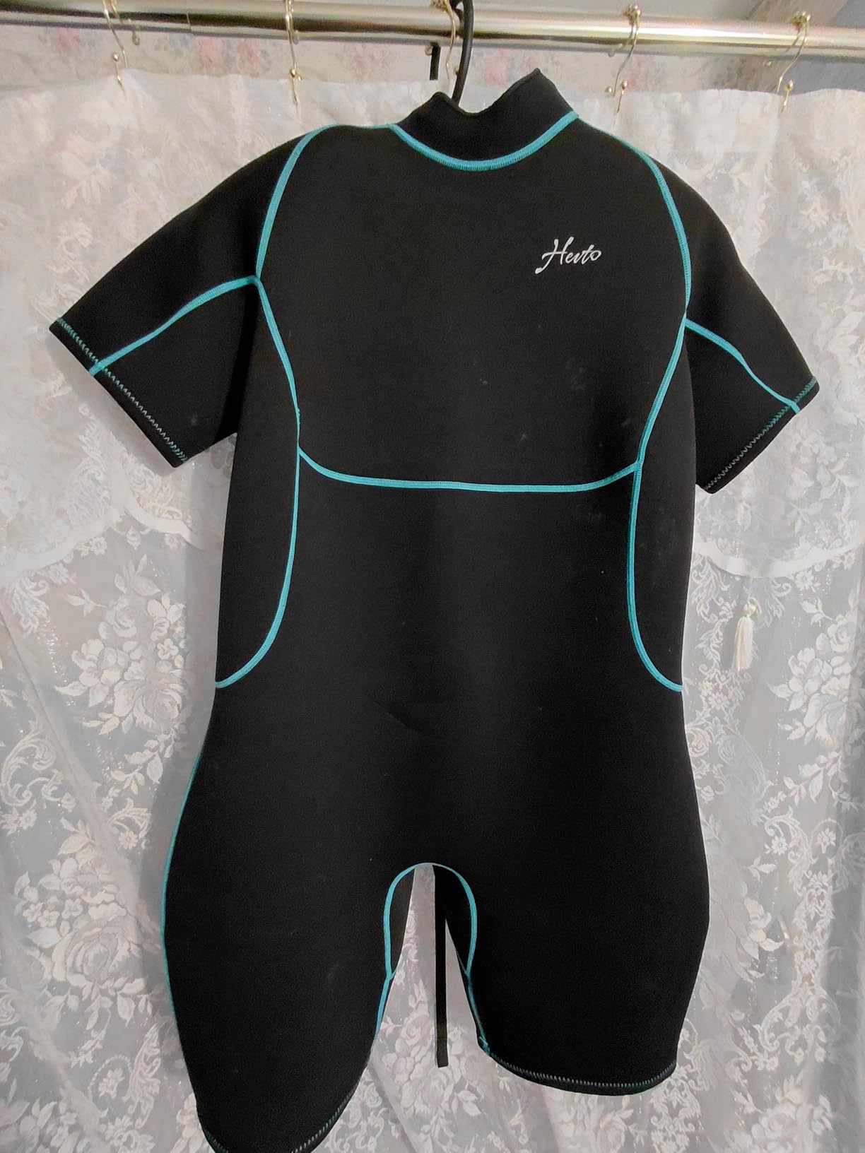 Wetsuit Hanger - Quick-Dry, Foldable & Vented Hanger for Scuba, Surfing or Swimming Gear - Ideal for Wetsuits, Drysuits, Rash Guards & Board Shorts customer photo 1