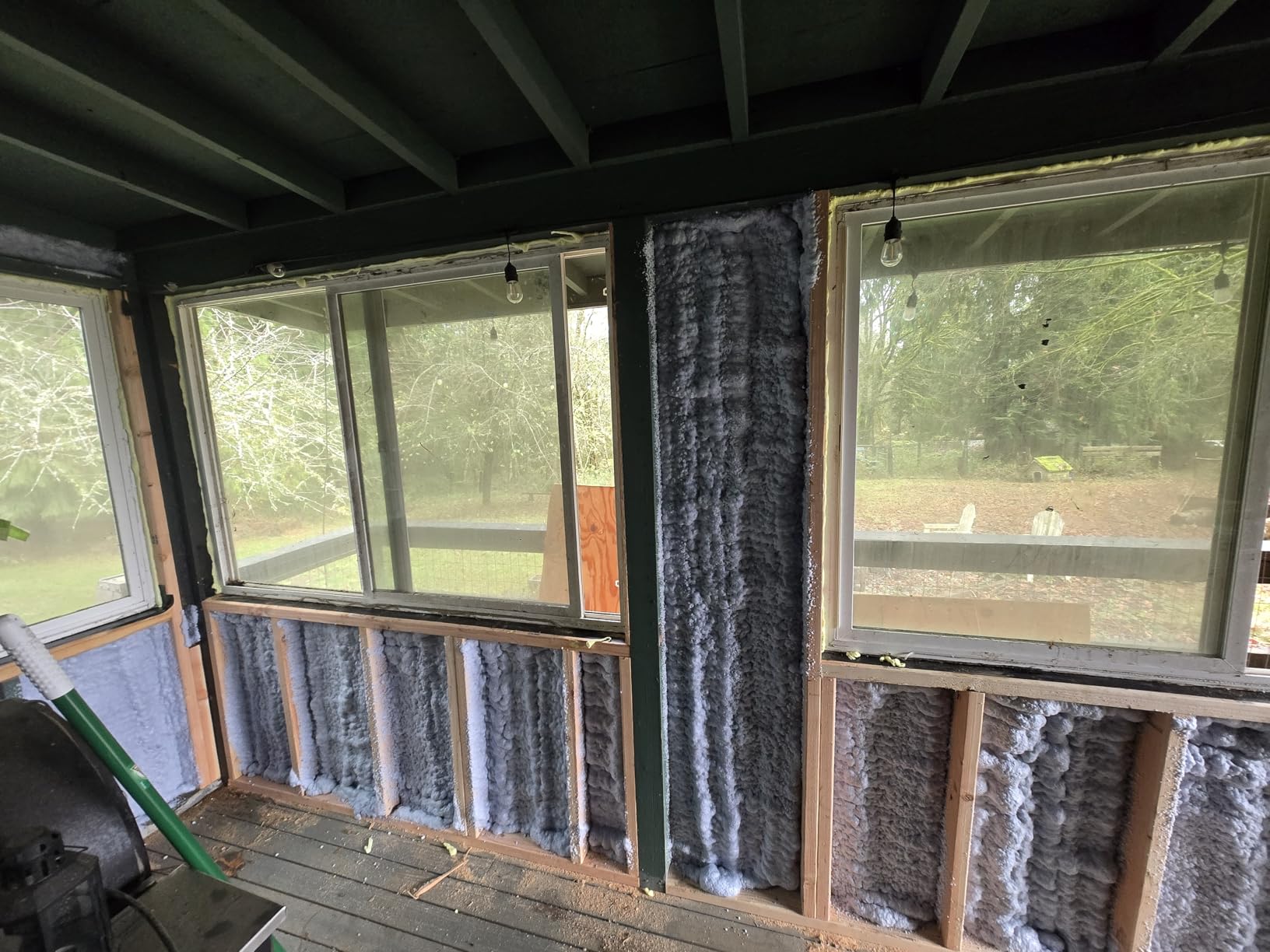 Sprayman Spraycoat Fire Rated Spray Foam Insulation Kit 240 Sq.Ft - High R-Value (11.32 / 2in) Closed Cell Heat & Noise Insulation for Wall & Attic - Gun, Cleaner & Safety Gear - 27.1 oz, 12 Pack customer photo 2