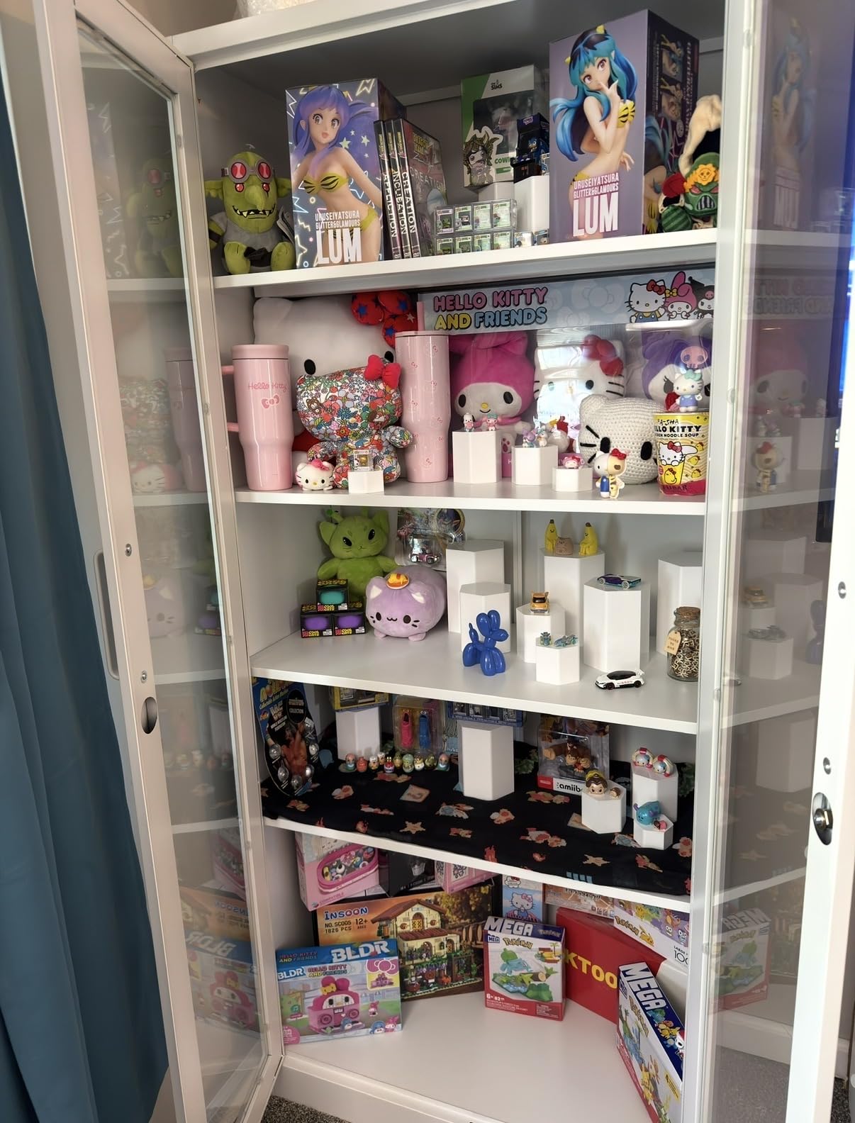 PEUKC Display Cabinet with Glass Doors, 71 Inches Metal Display Case with 4 Adjustable Shelves, Curio Storage Cabinet with Lock for Home, Office, Book, Pantry, Assemble Required (Black) customer photo 1