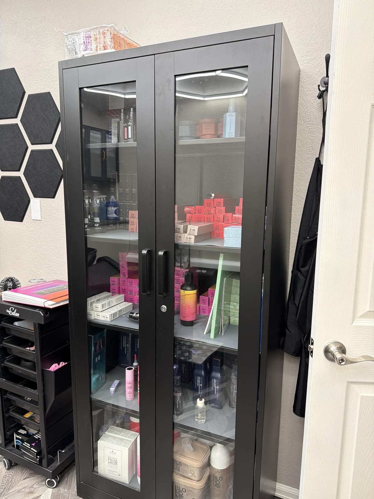 PEUKC Display Cabinet with Glass Doors, 71 Inches Metal Display Case with 4 Adjustable Shelves, Curio Storage Cabinet with Lock for Home, Office, Book, Pantry, Assemble Required (Black) customer photo 2